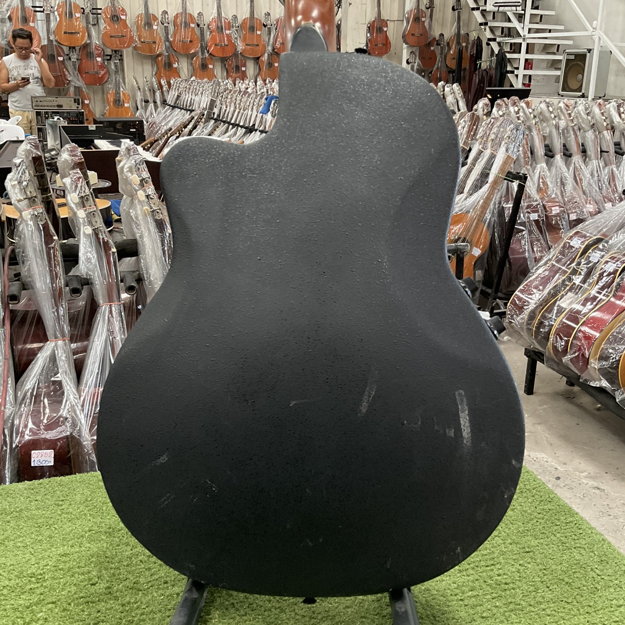 กีต้าร์โปร่งไฟฟ้า K-Garage : EA-400