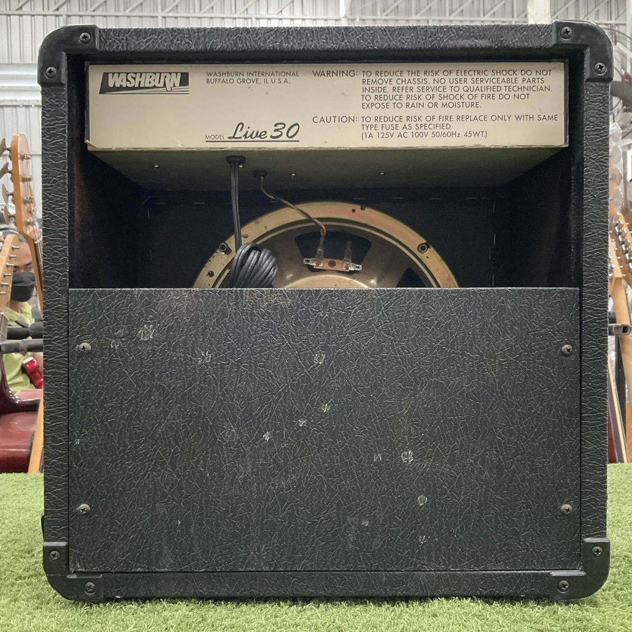 แอมป์กีต้าร์ WASHBURN : Live30