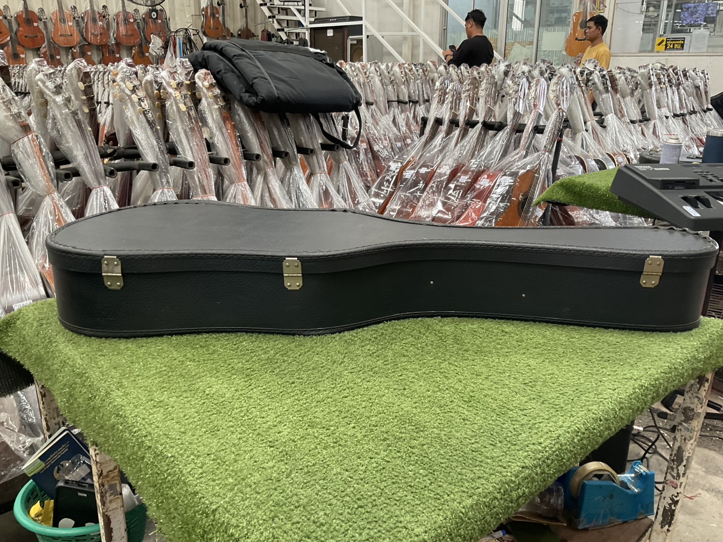 กล่องเคสกีต้าร์คลาสสิค