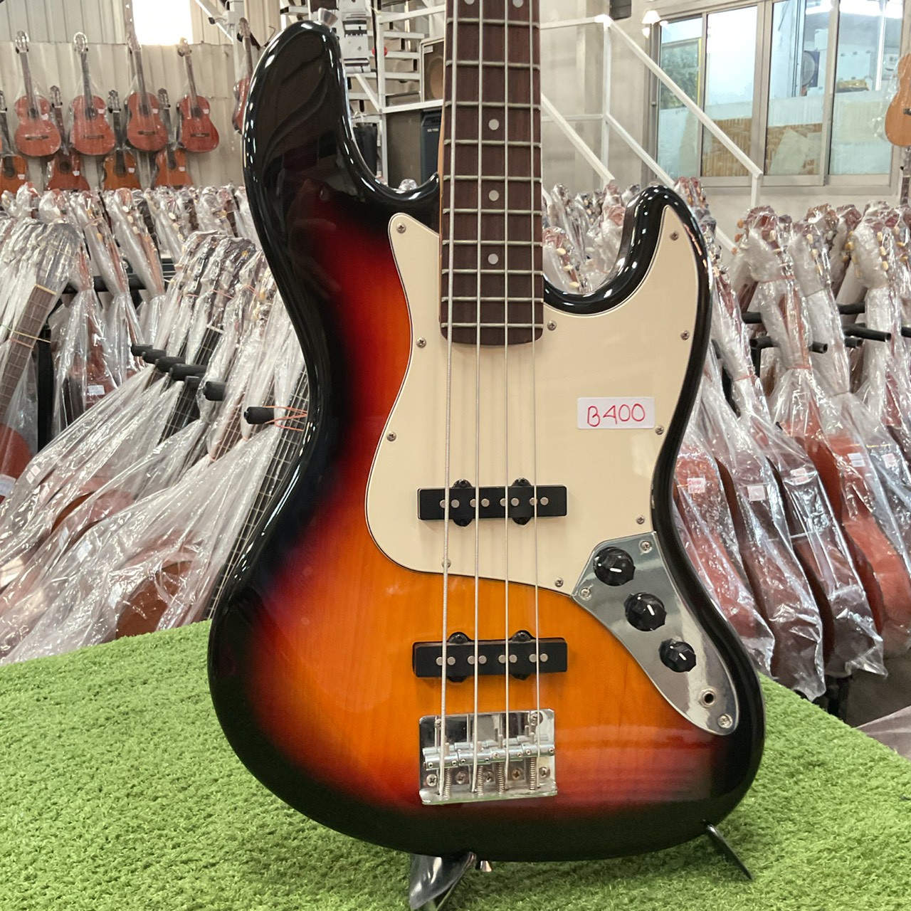 กีต้าร์เบส PlayTech