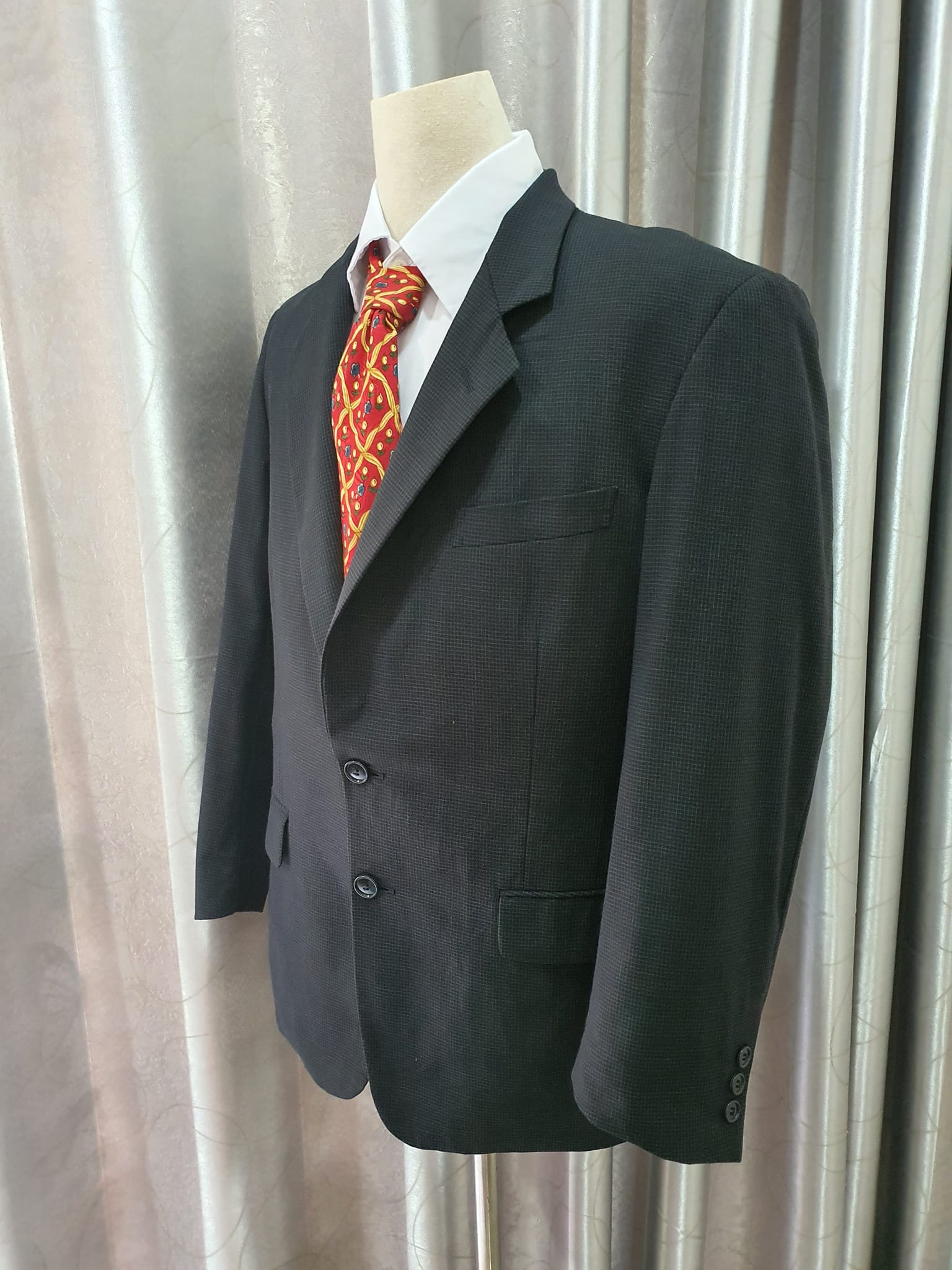 Suit0015 เสื้อสูท นำเข้า มือสอง สีดำลายตาราง STUDIO UOMO อก 40 นิ้ว