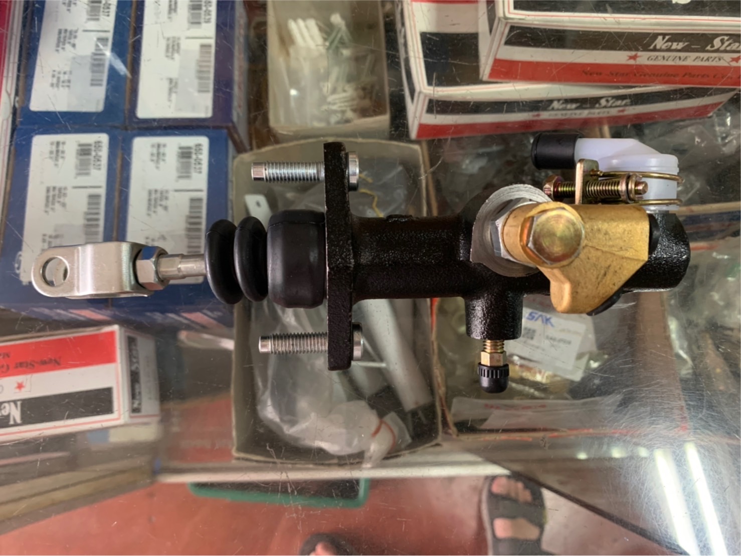 แม่ปั๊มเบรคโฟคลิฟท์ TOYOTA 6FD25 6FD15
