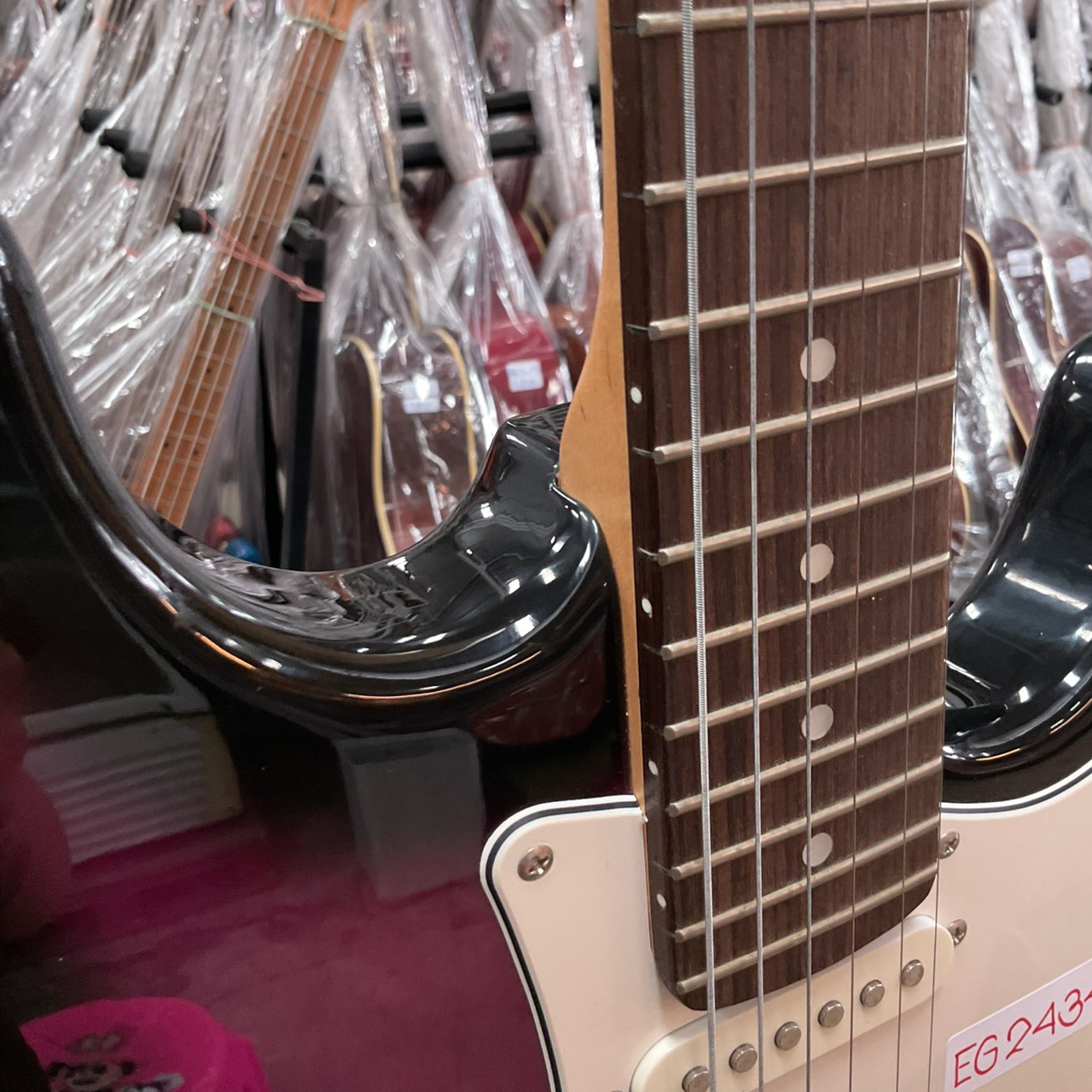 กีต้าร์ไฟฟ้า SELDER