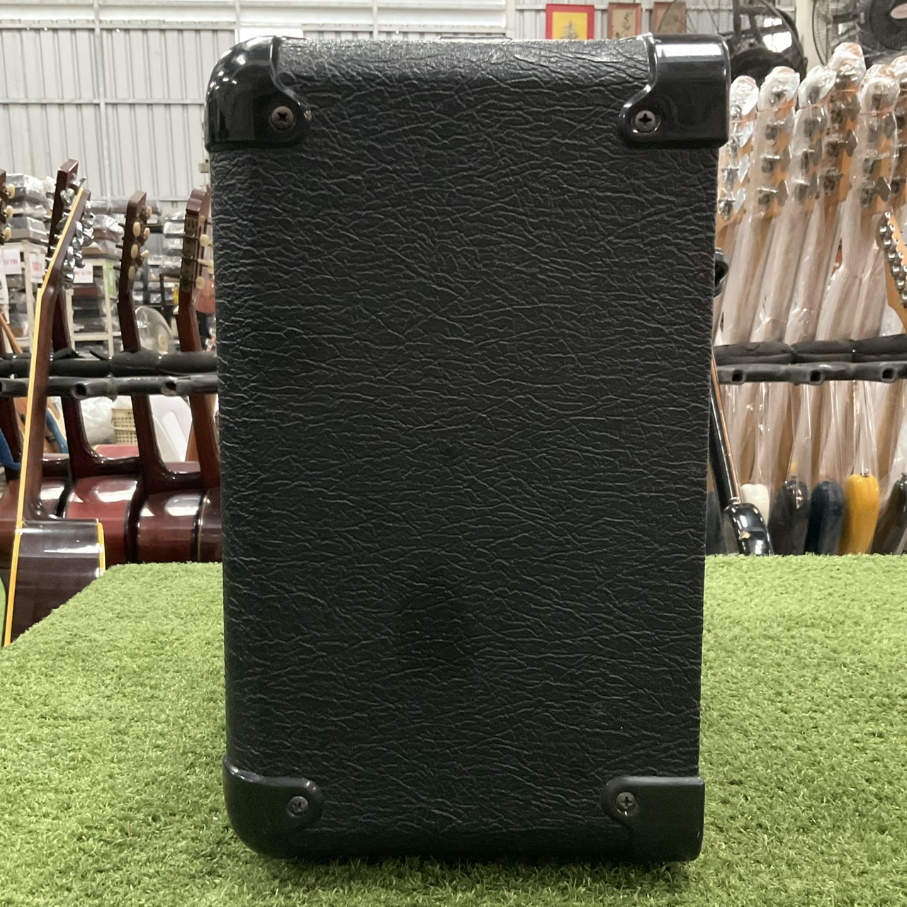 แอมป์กีต้าร์ WASHBURN : Live 10