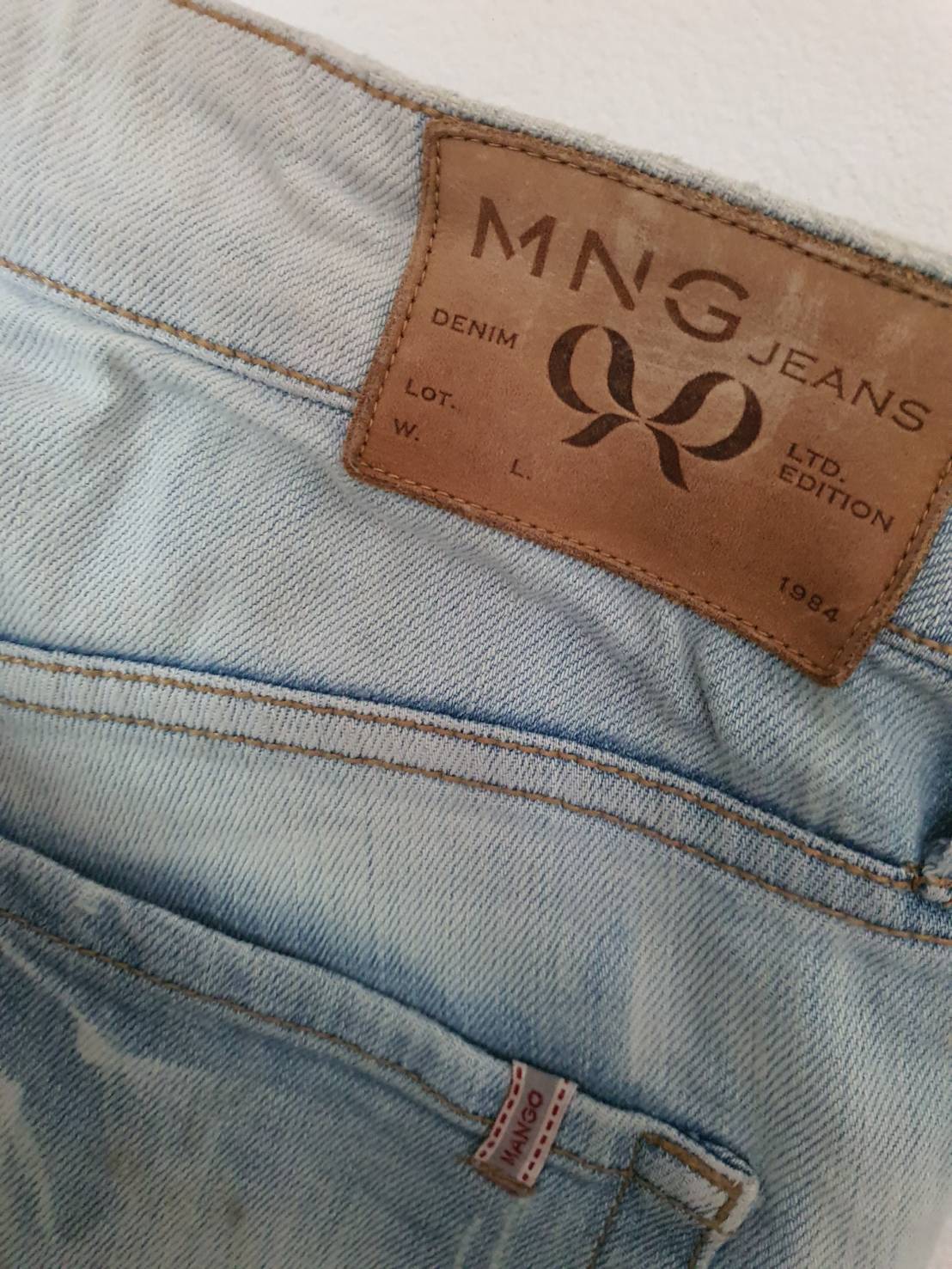 FF06280 กางเกงยีนส์ มือสอง ฟอกนิ่ม แบรนด์ MNG เอว 26 นิ้ว