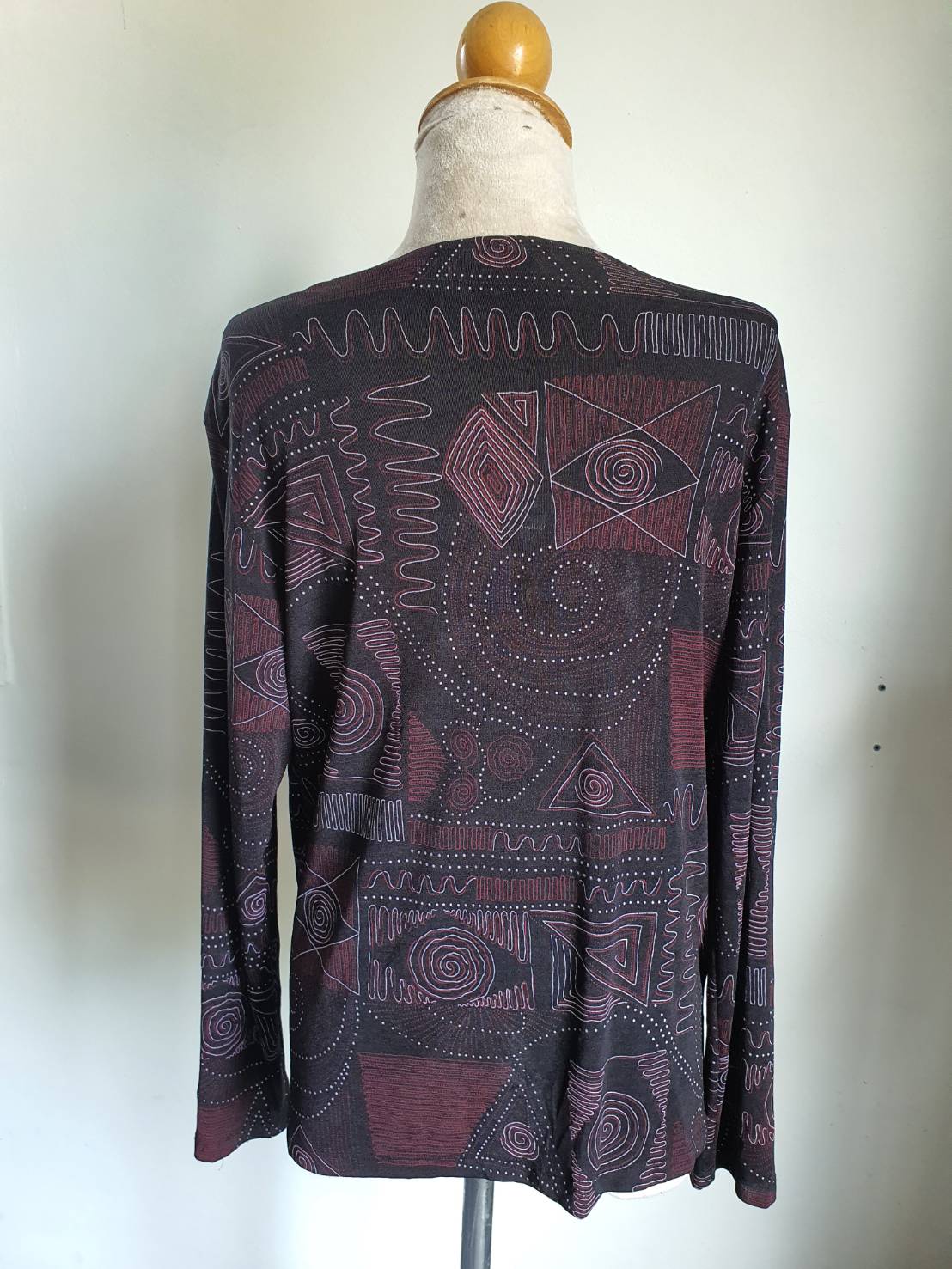 FF05539 เสื้อผ้ามือสอง สีดำลาย impressions