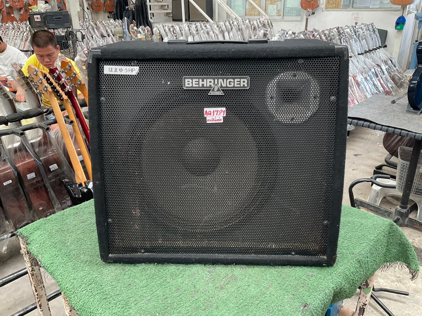 แอมป์กีต้าร์ BEHRINGER : ULTRATONE K3000FX