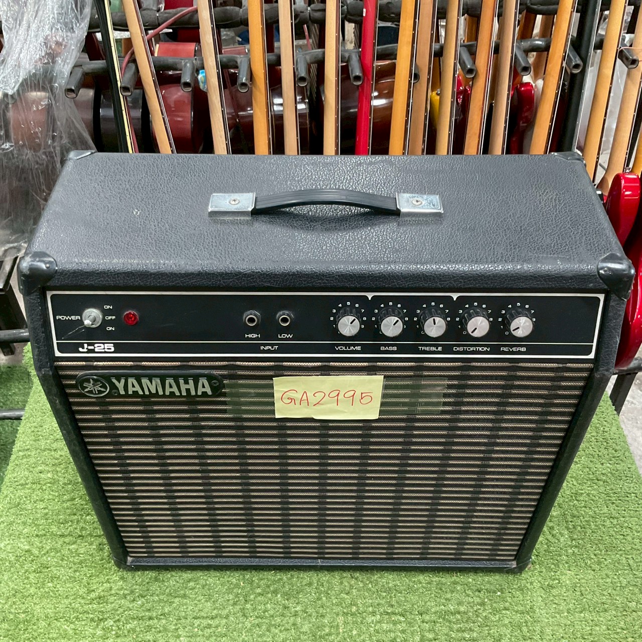 แอมป์กีต้าร์ YAMAHA : J-25