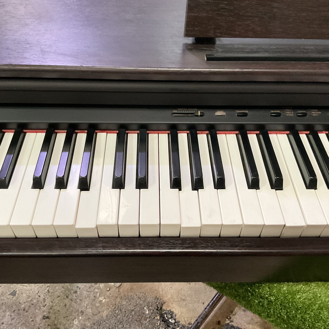 เปียโน YAMAHA : YDP-201 สินค้าไม่พร้อมใช้งาน (ต้องซ่อม)