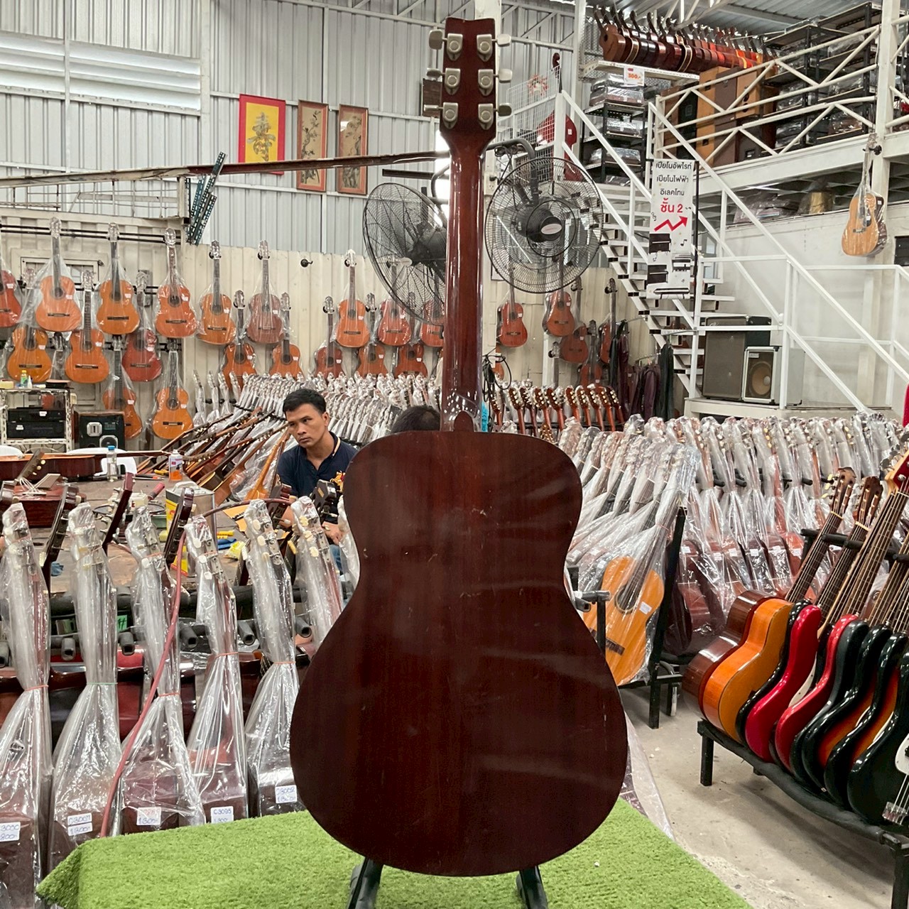 กีต้าร์โปร่ง YAMAHA : FG-130