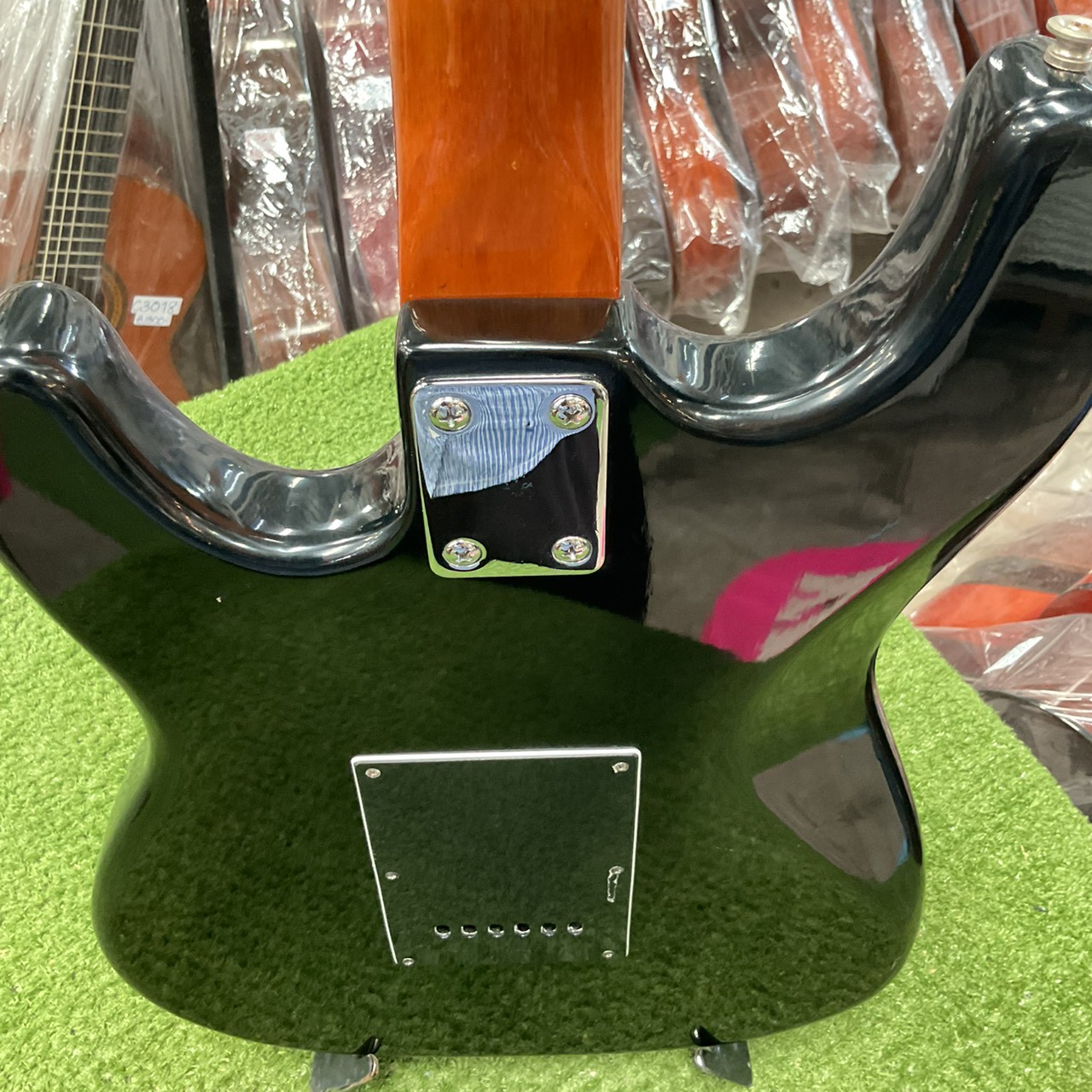 กีต้าร์ไฟฟ้า Tomson