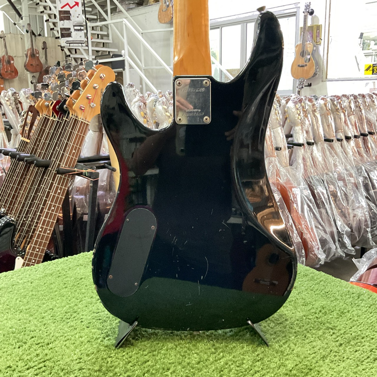 กีต้าร์เบส FERNANDES