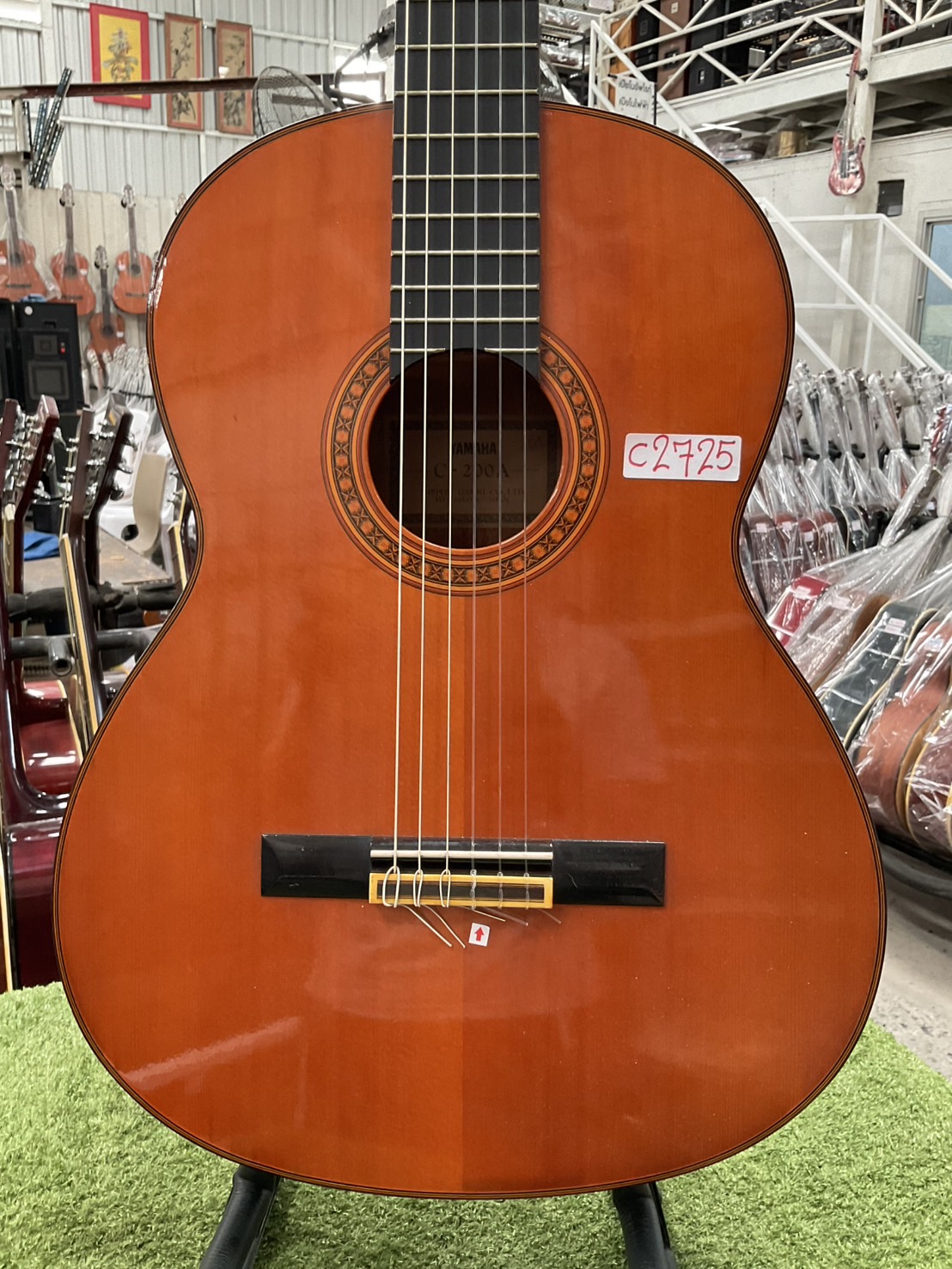 กีต้าร์คลาสสิค YAMAHA : C-200A