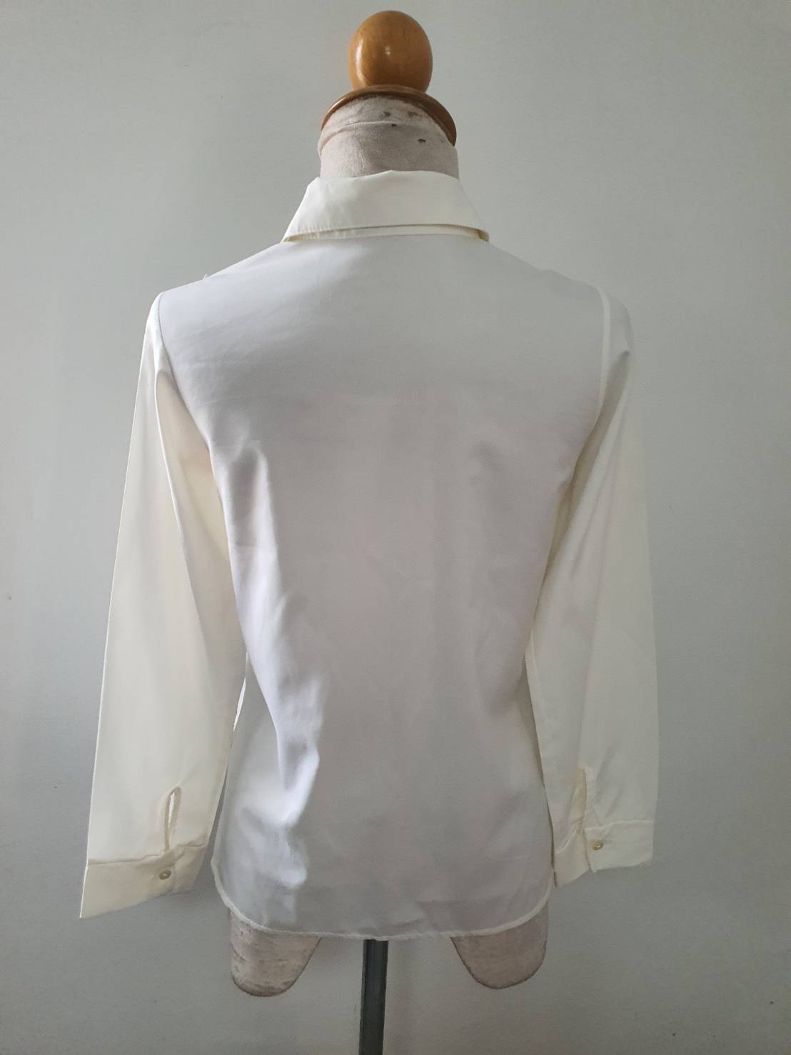 FF06567 เสื้อเชิ้ต มือสอง สีขาว งานปักถัก อก 32 นิ้ว