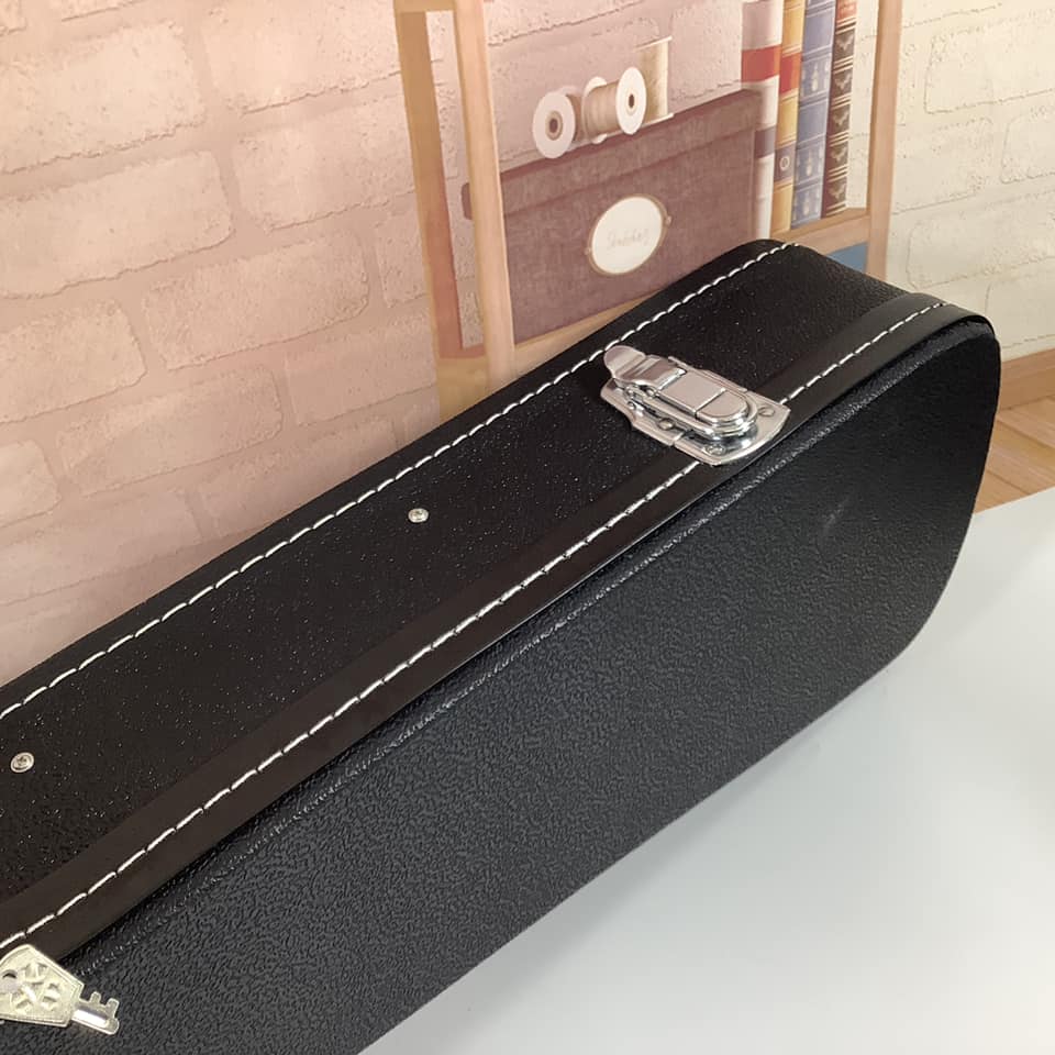 กล่องเคสกีต้าร์ไฟฟ้า (ใส่ได้เฉพาะทรง STANDARD)