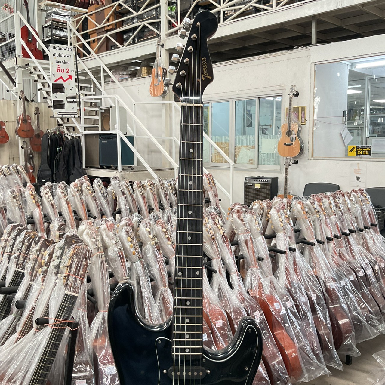 กีต้าร์ไฟฟ้า Tomson