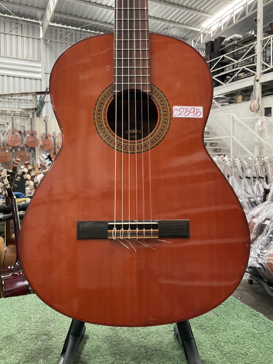 กีต้าร์คลาสสิค YAMAHA : G-120A