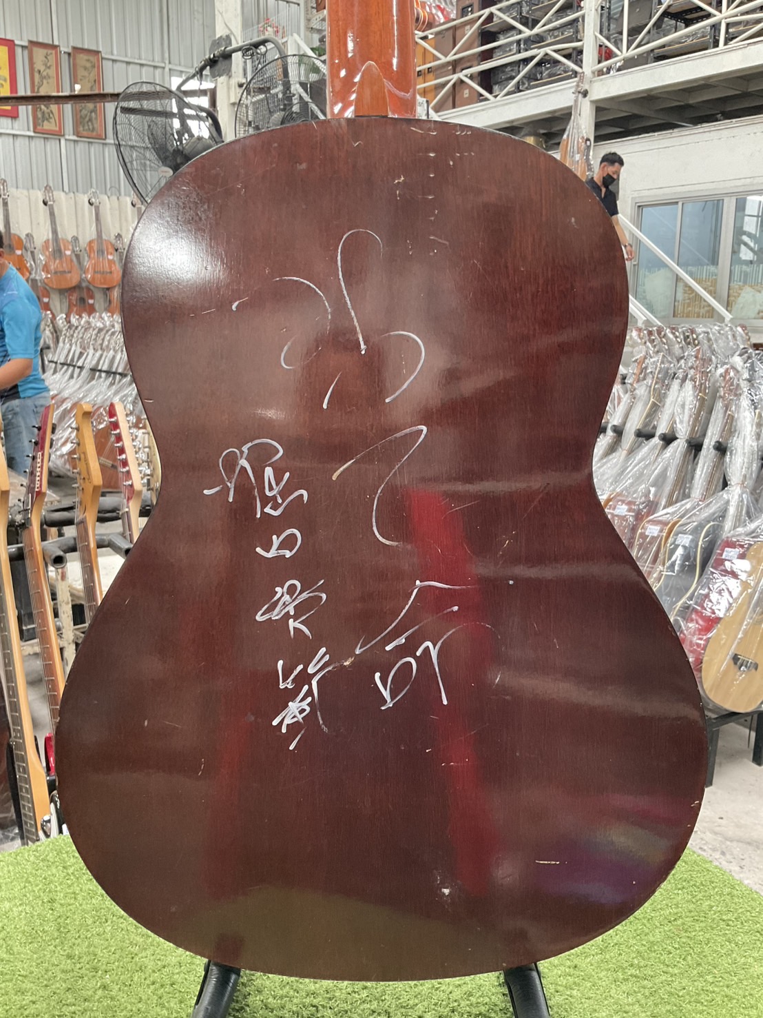 กีต้าร์คลาสสิค YAMAHA : G-70D