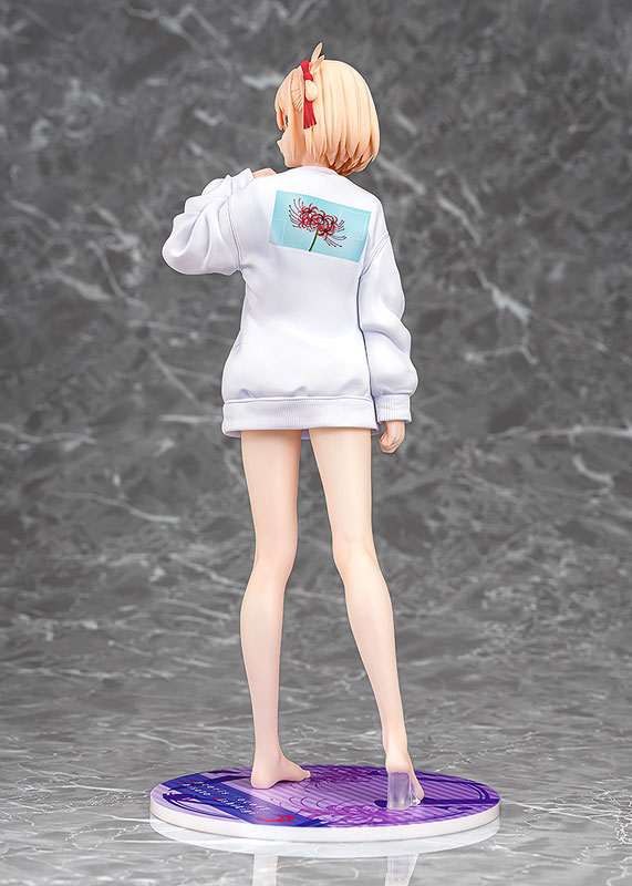 Lycoris Recoil Chisato Nishikigi: Oversized Sweatshirt Ver. 1/7 Complete Figure(Pre-order)