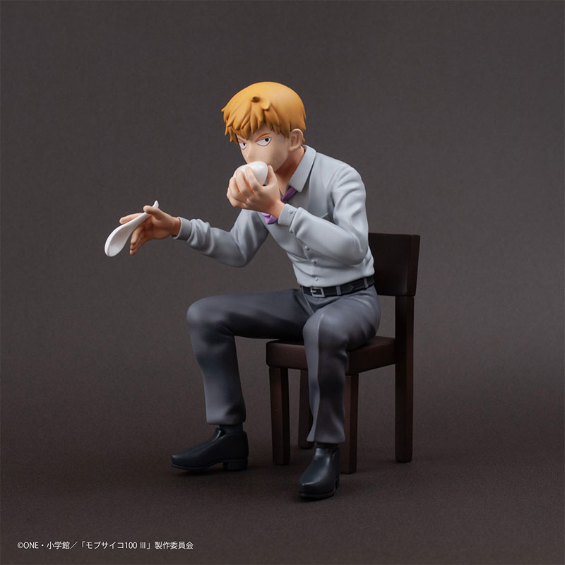 [Bonus] Mob Psycho 100 III x Bunbougu Cafe 2022 Figure Arataka Reigen(Provisional Pre-order)