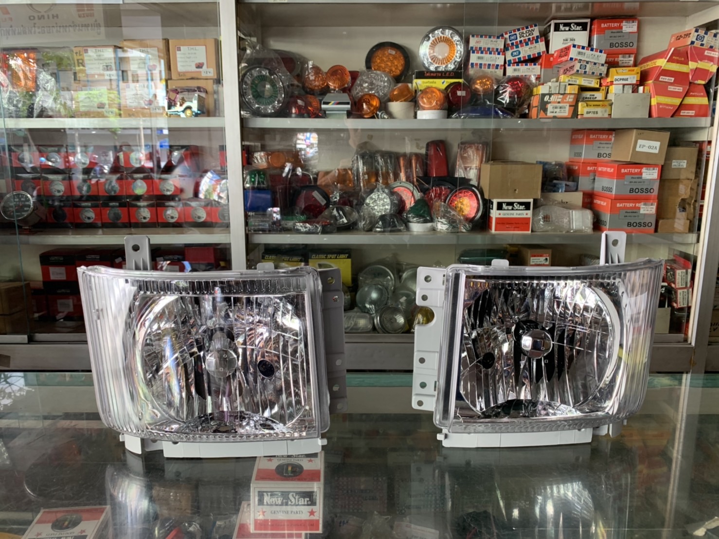 ไฟหน้า ISUZU NPR 09 ตัวบน FYH 360