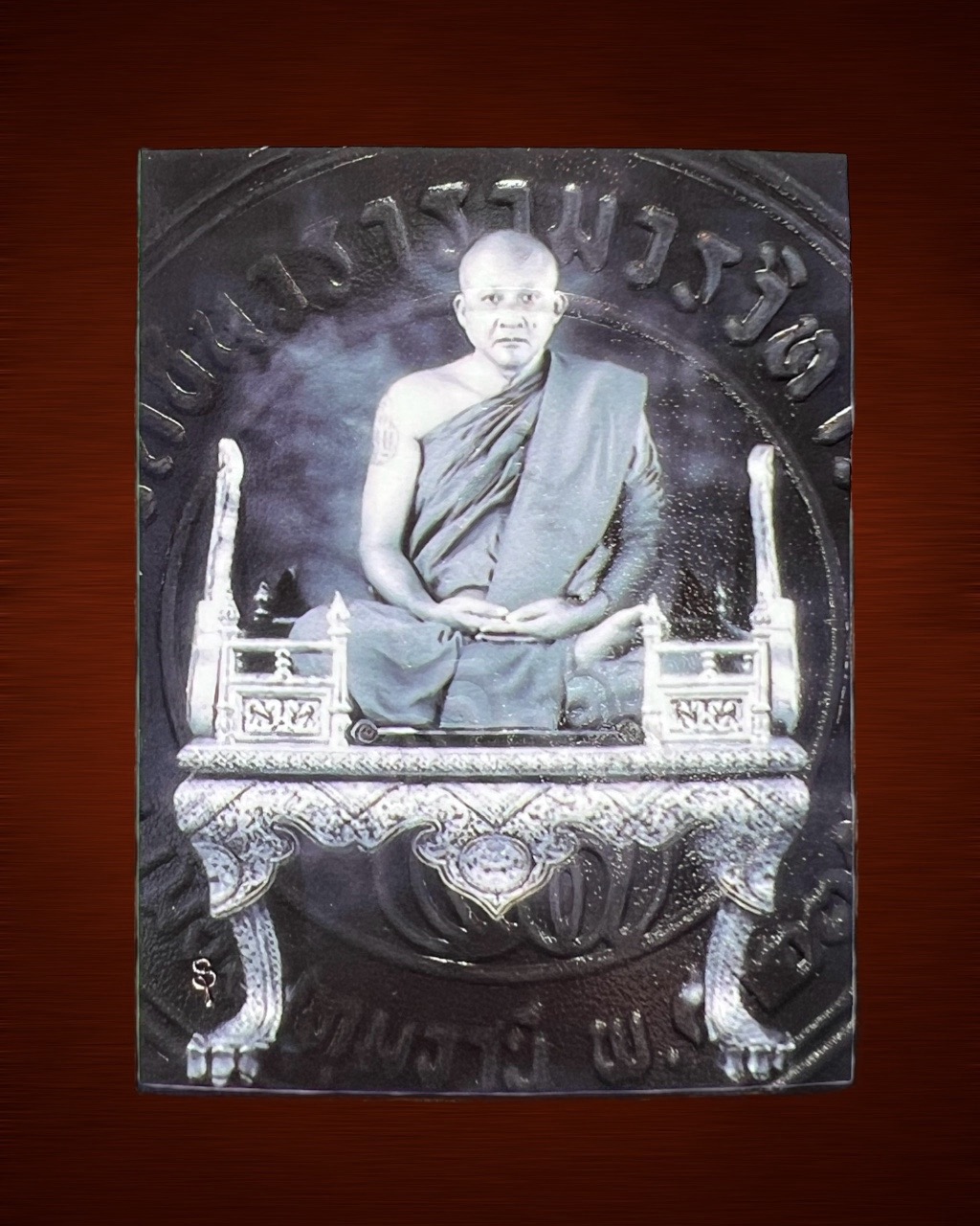 รูปถ่ายหลวงพ่อชำนาญ 3x4 ซม. (รุ่น: นั่งธรรมาสน์ ไหว้ครู๖๗, ขาวดำ) Luang Por Chamnan Portrait 3x4 cm (Version: Sitting On Pulpit, Wai Kru 67, Black&White). SKU-03082