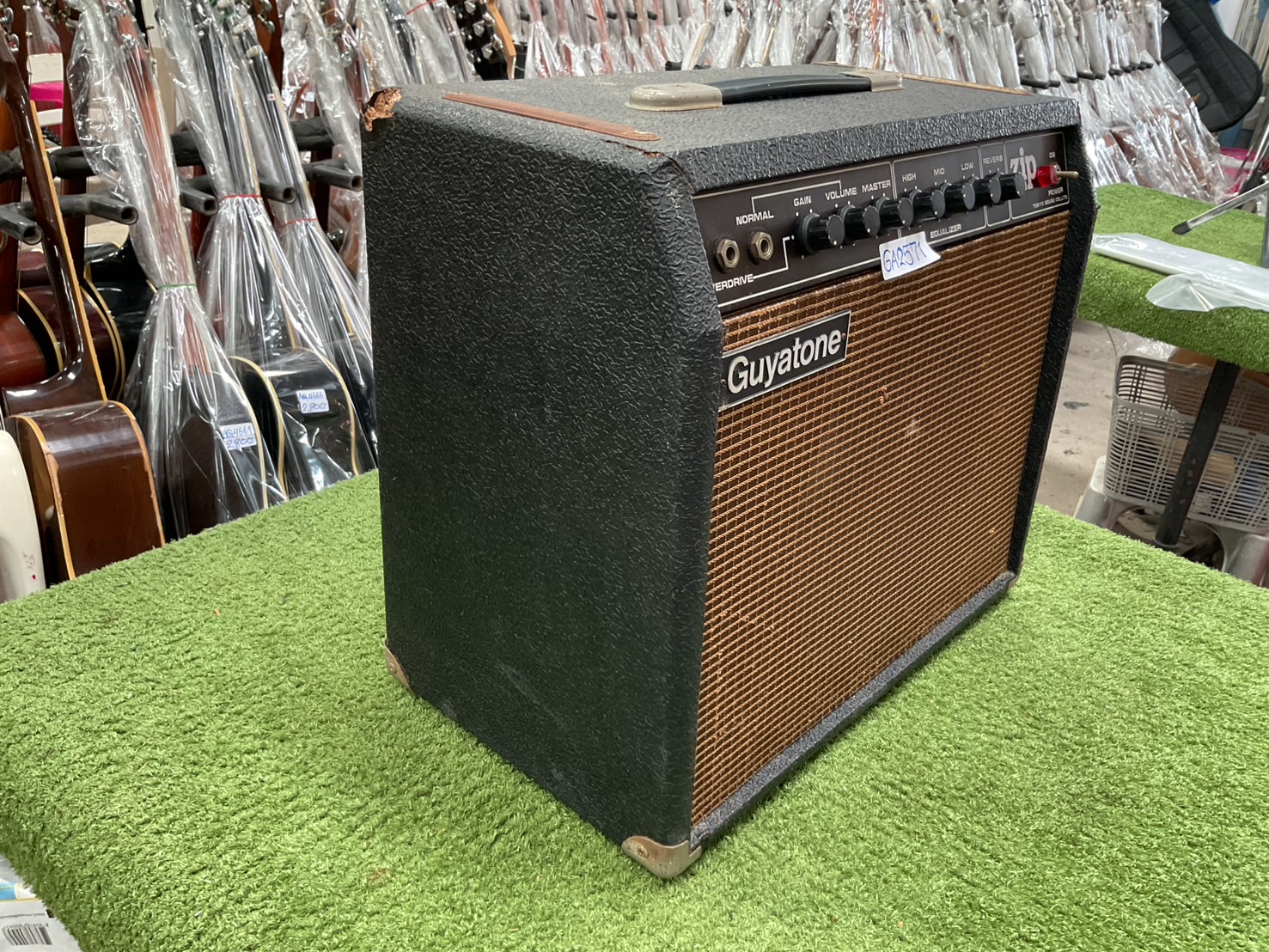 แอมป์กีต้าร์ Guyatone : Zip / GA-200