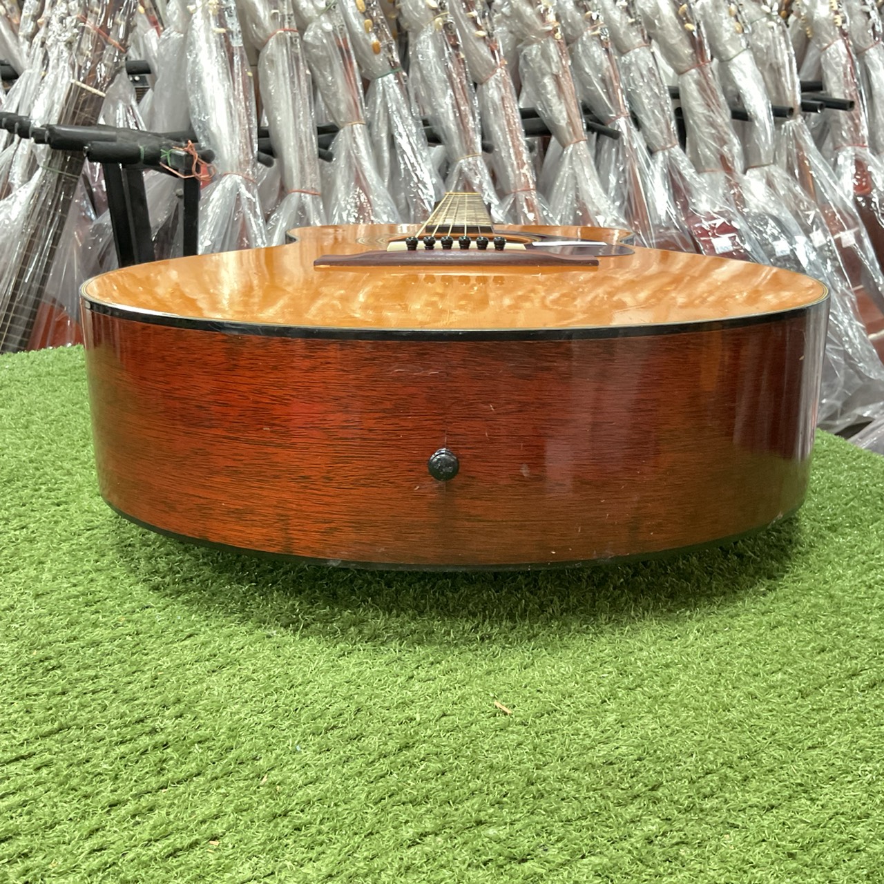 กีต้าร์โปร่ง YAMAHA : FG-170