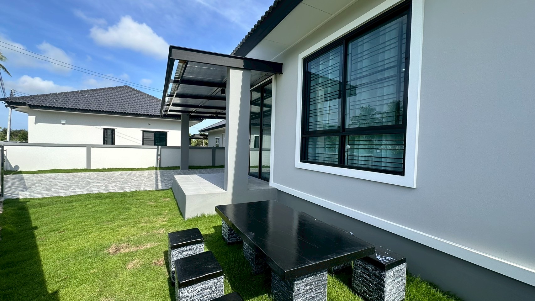 บ้านเช่าพัทยา หนองปลาไหล 3 ห้องนอน 3 ห้องน้ำ บ้านใหม่ ตกแต่งพร้อมอยู่ สวยมาก