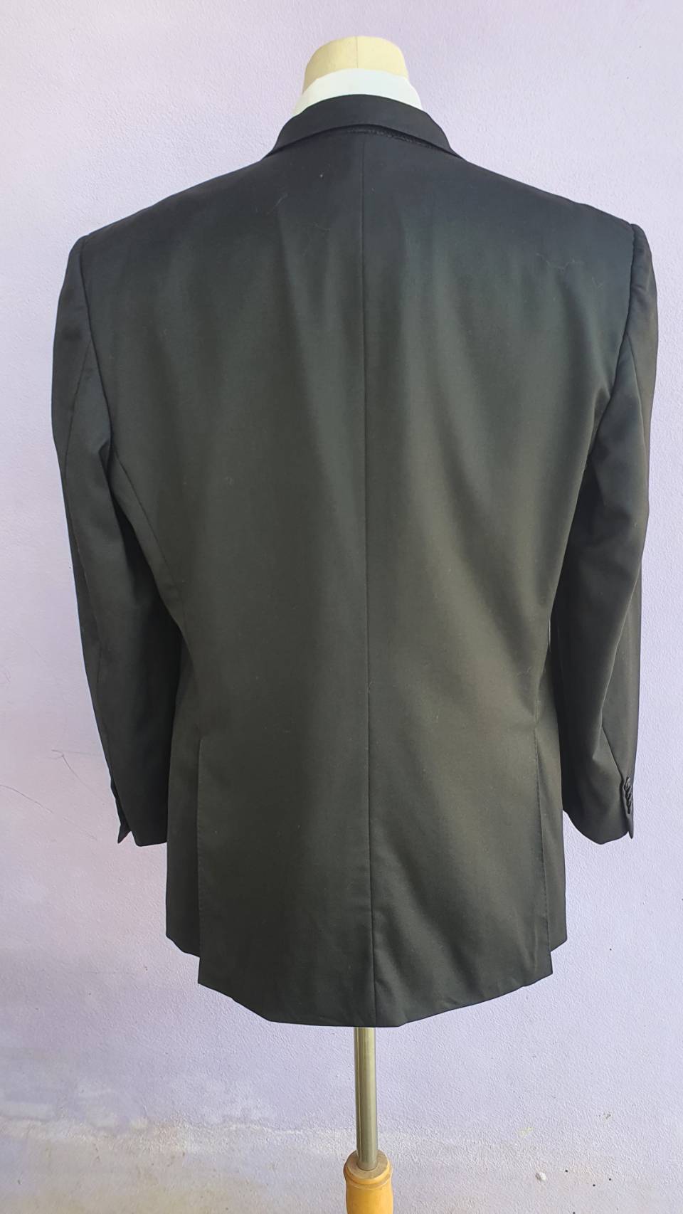SUIT C0003 เสื้อสูทชาย สีดำ มือสอง แบรนด์ REGAL อก 42 นิ้ว