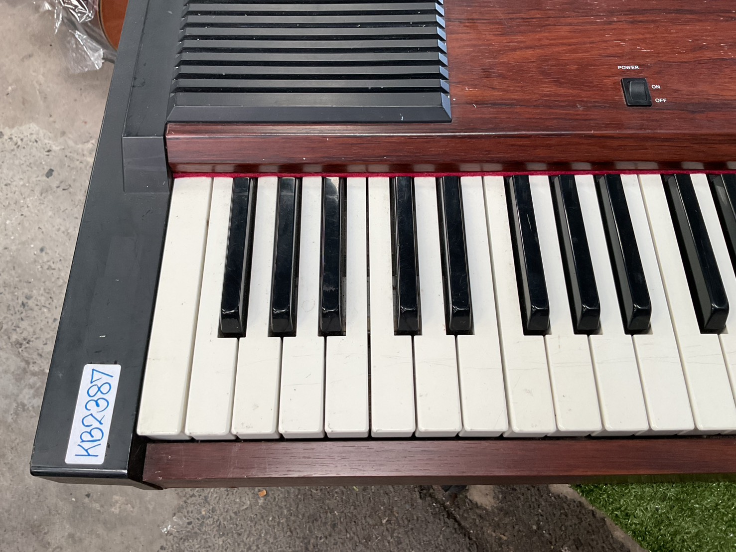 เปียโน Roland : HP-100