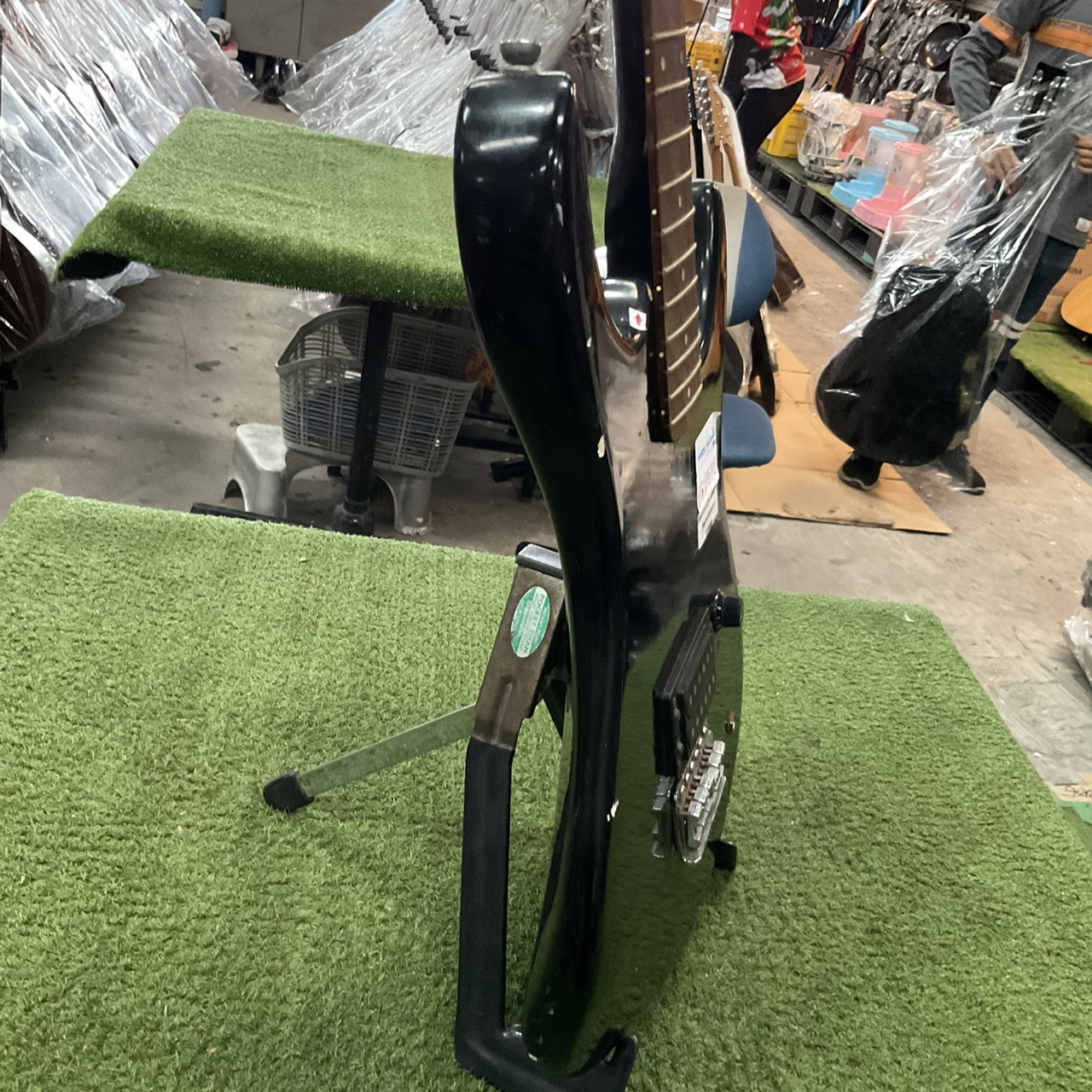 กีต้าร์ไฟฟ้า Birth : KY-01 สินค้าไม่พร้อมใช้งาน (ต้องซ่อม)