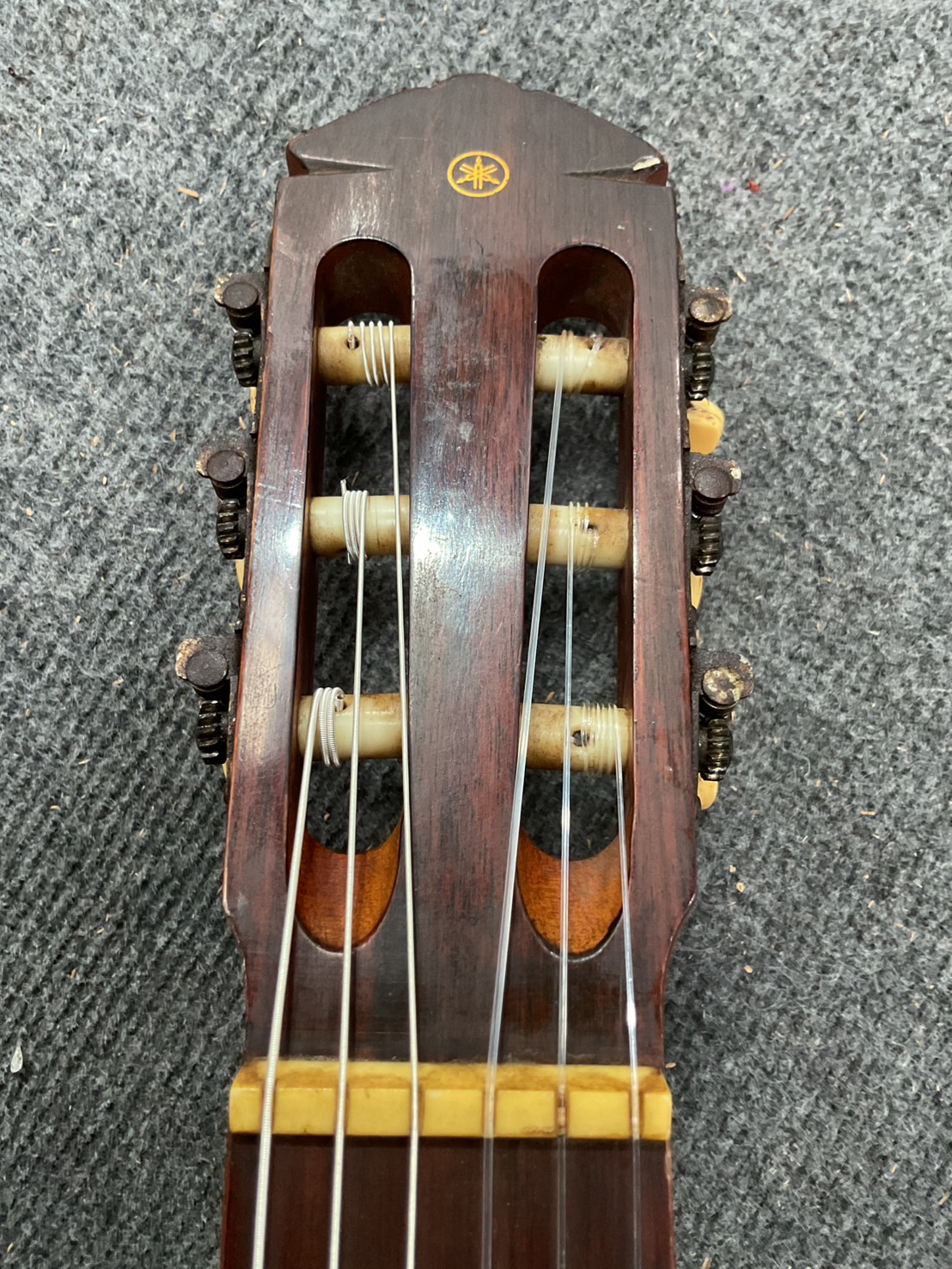 กีต้าร์คลาสสิค YAMAHA : G-70D