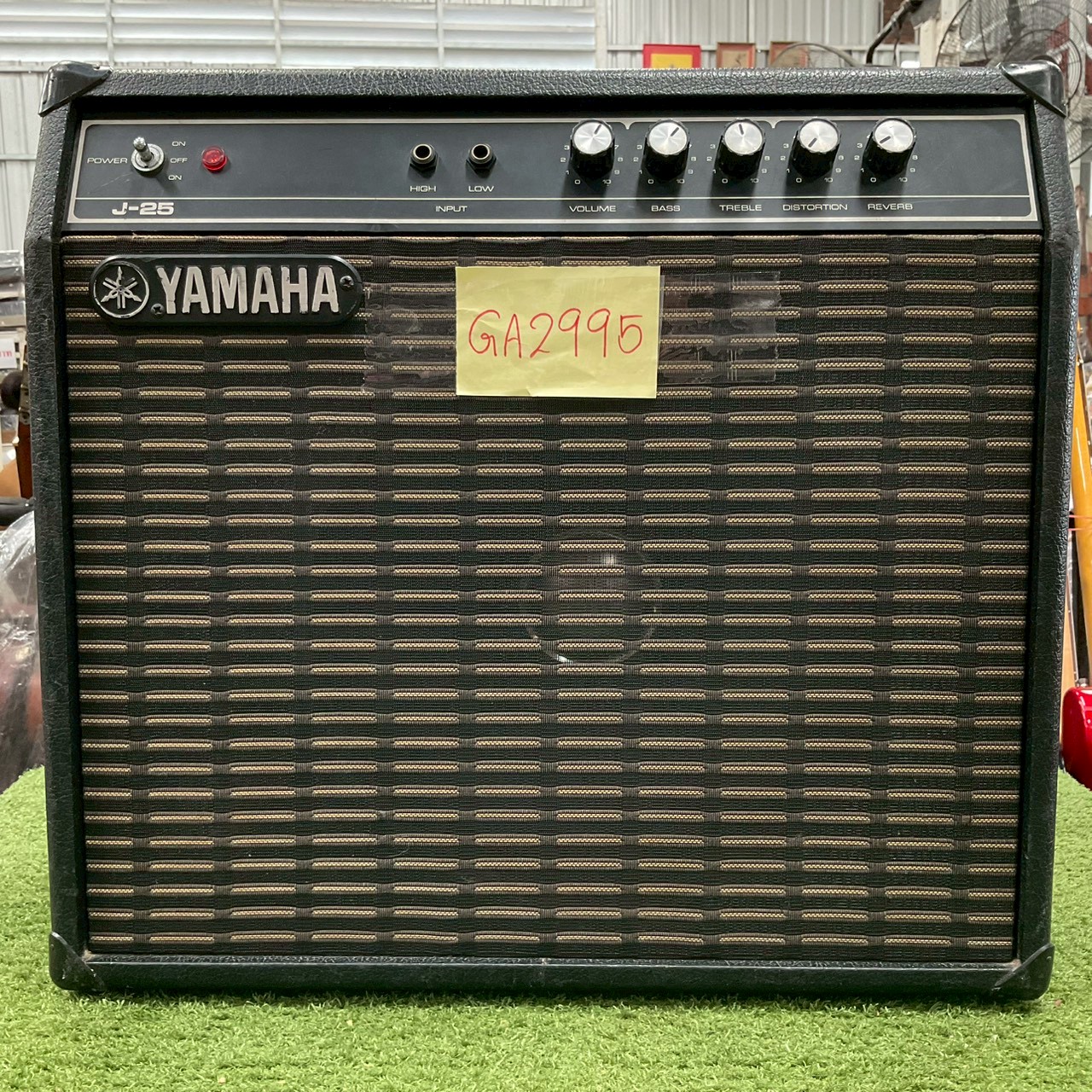 แอมป์กีต้าร์ YAMAHA : J-25