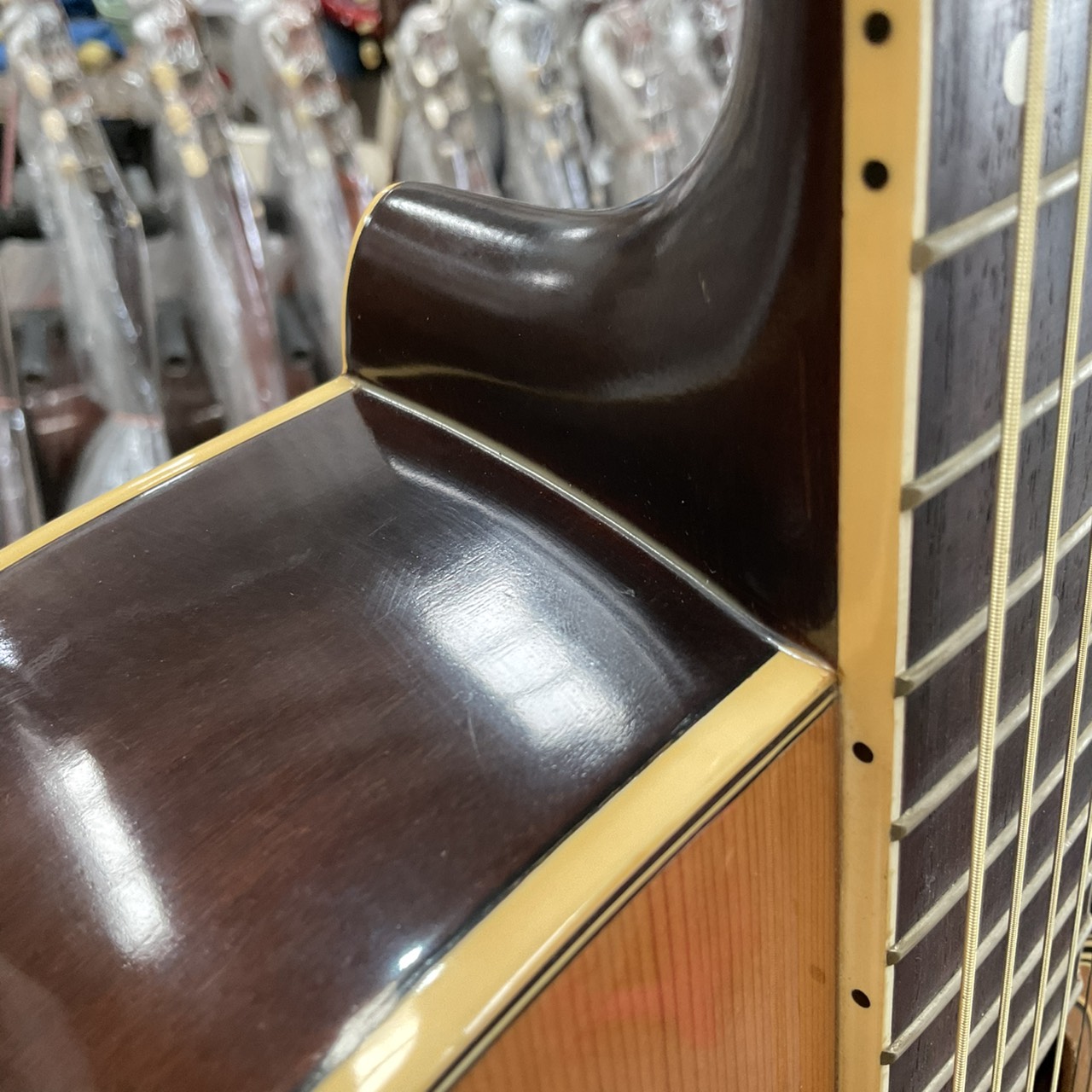 กีต้าร์โปร่ง YAMAHA : FG-202