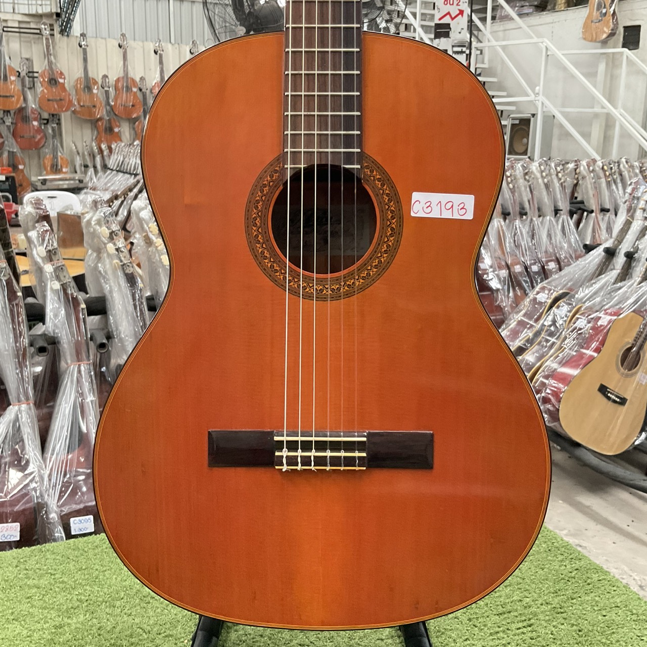 กีต้าร์คลาสสิค Aria : AC10