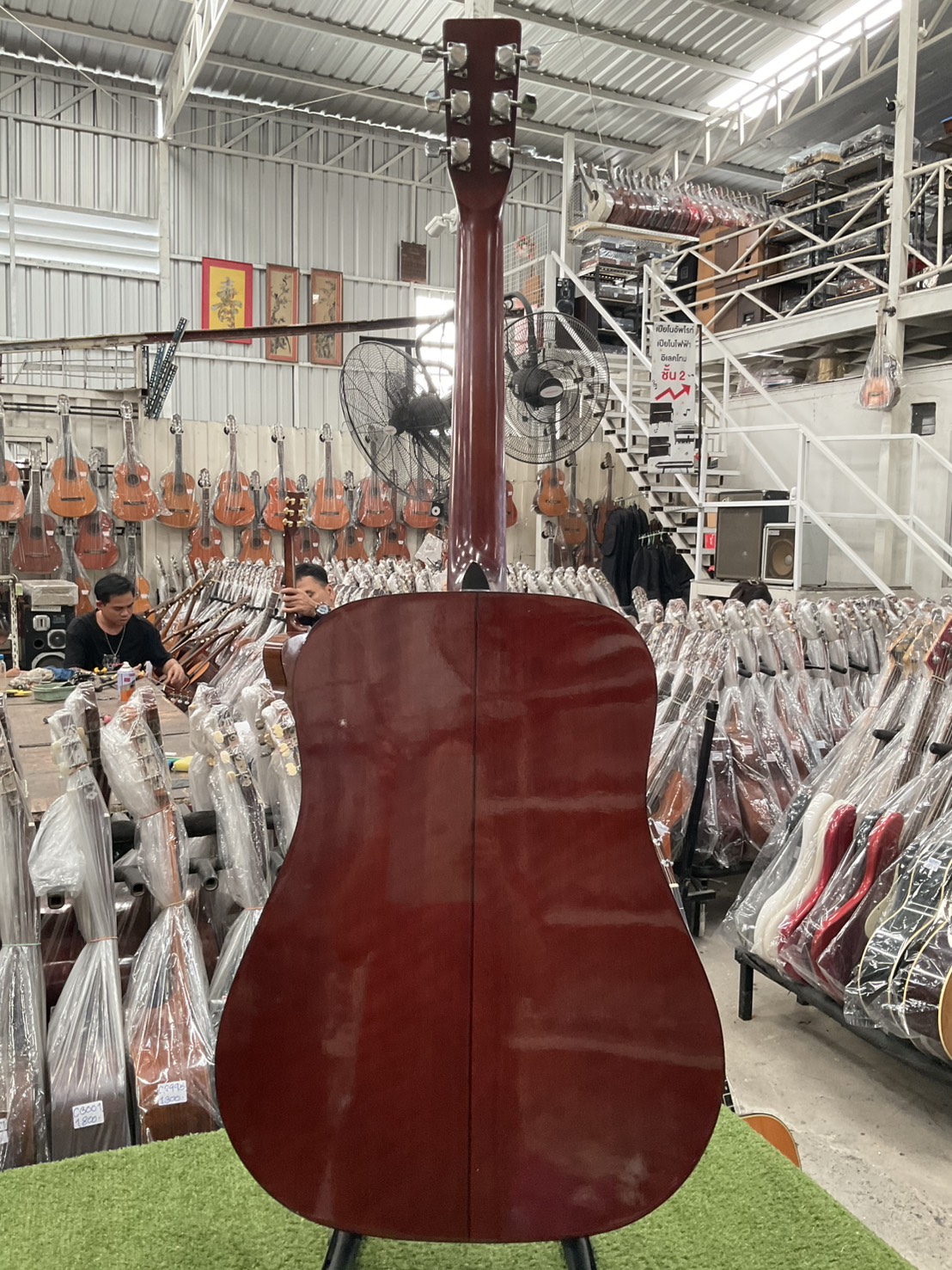 กีต้าร์โปร่ง Morris : W-15