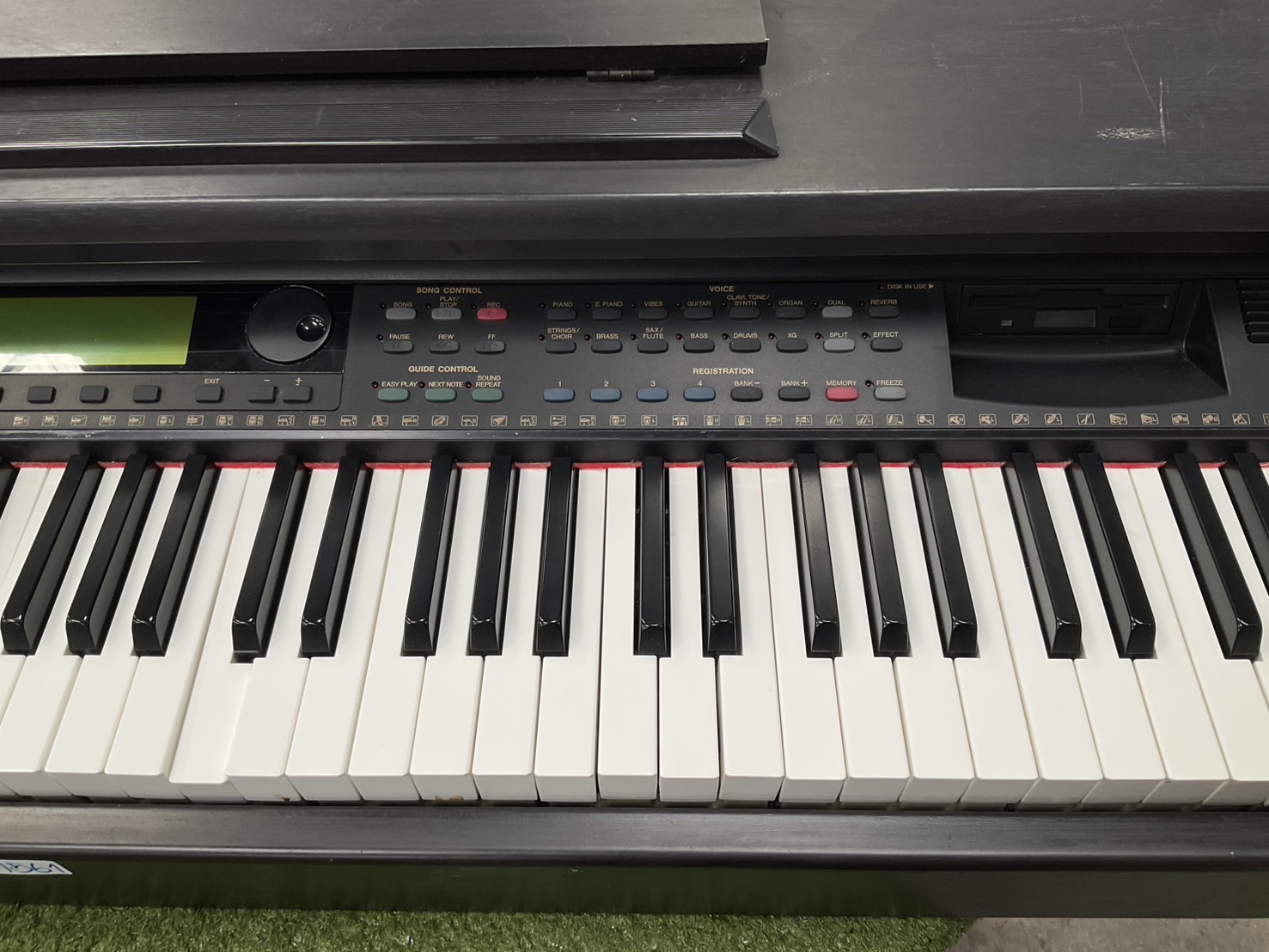 เปียโน YAMAHA : CVP-92 สินค้าไม่พร้อมใช้งาน (ต้องซ่อม)