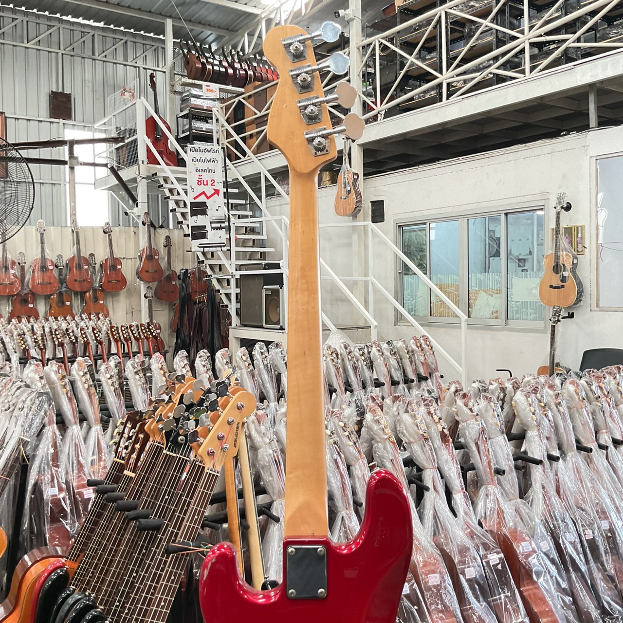 กีต้าร์เบส SELDER