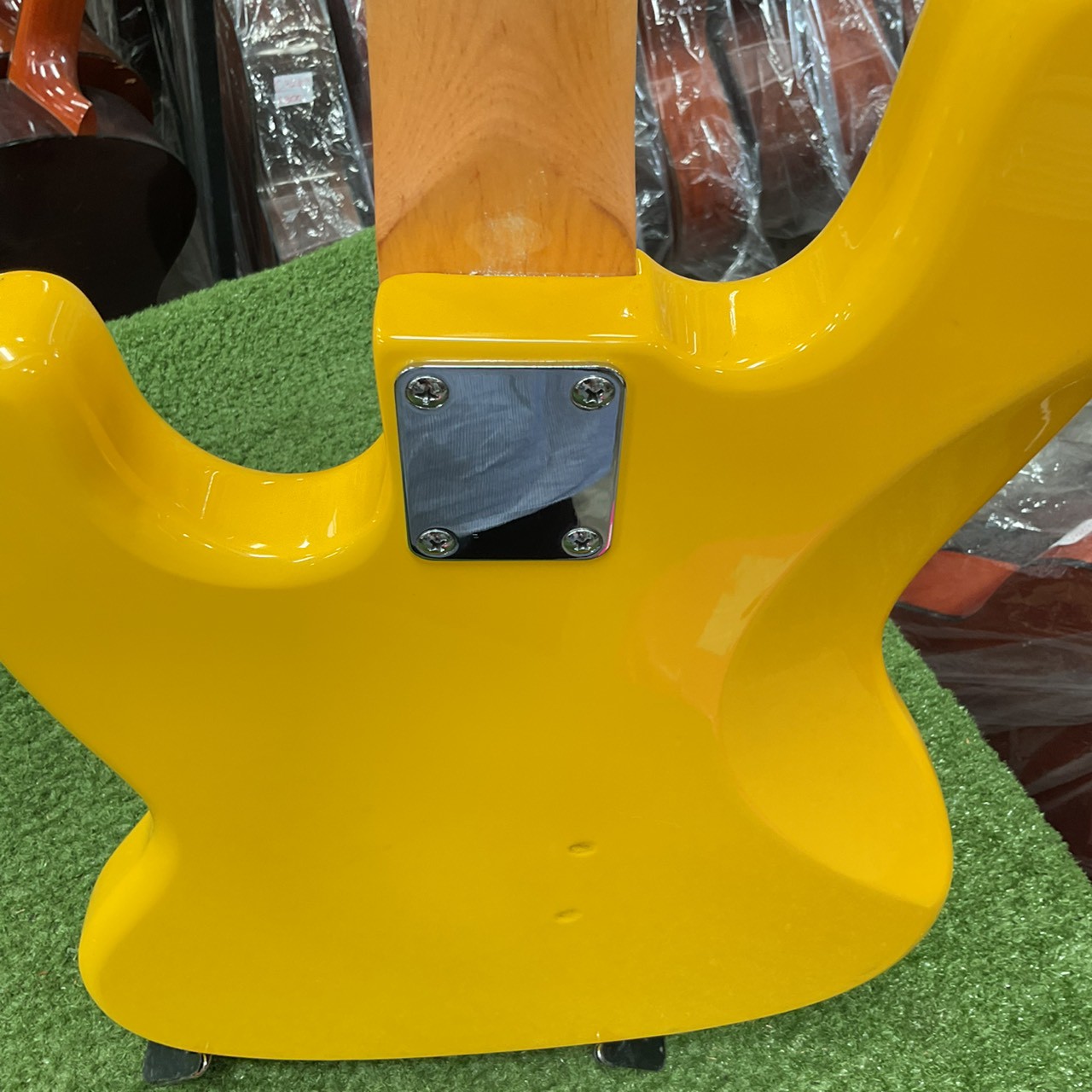 กีต้าร์เบส SELDER