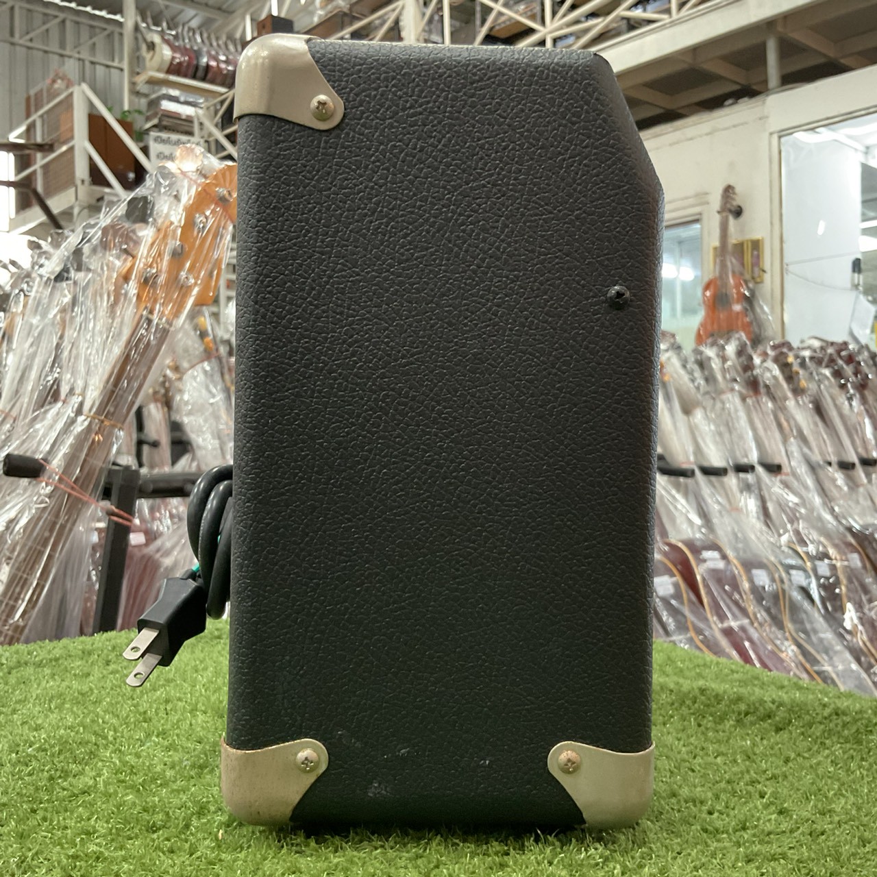 แอมป์กีต้าร์ FENDER : FRONTMAN 10G