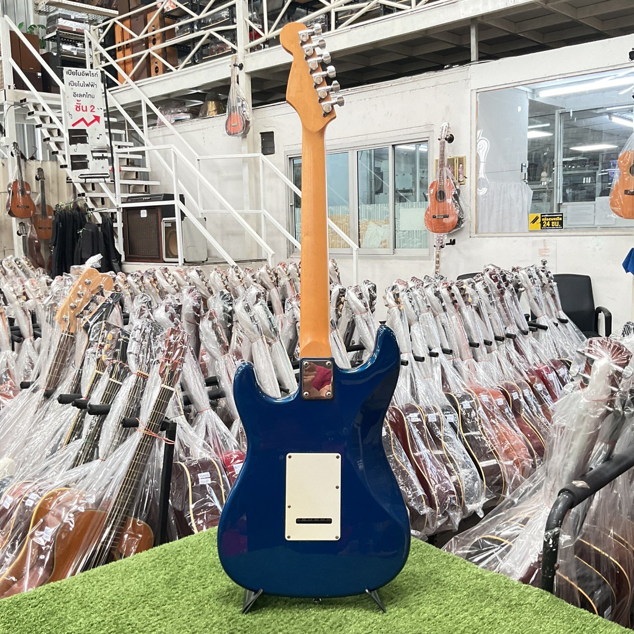 กีต้าร์ไฟฟ้า Legend