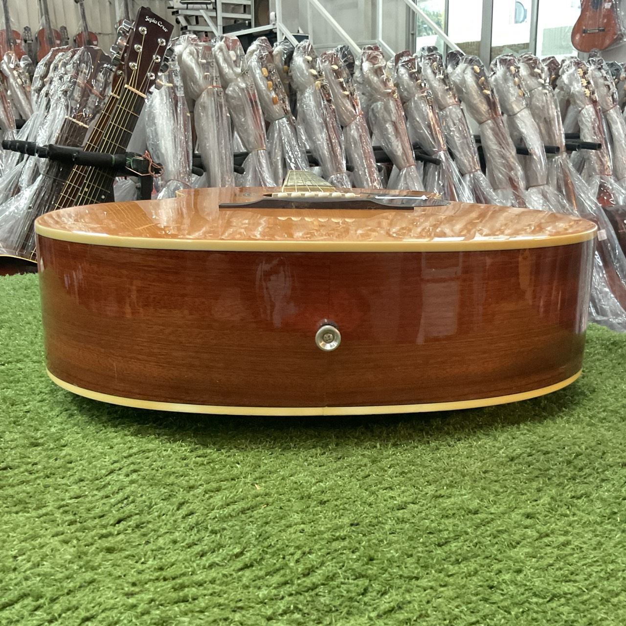 กีต้าร์โปร่ง HONEY BEE : F-15 N