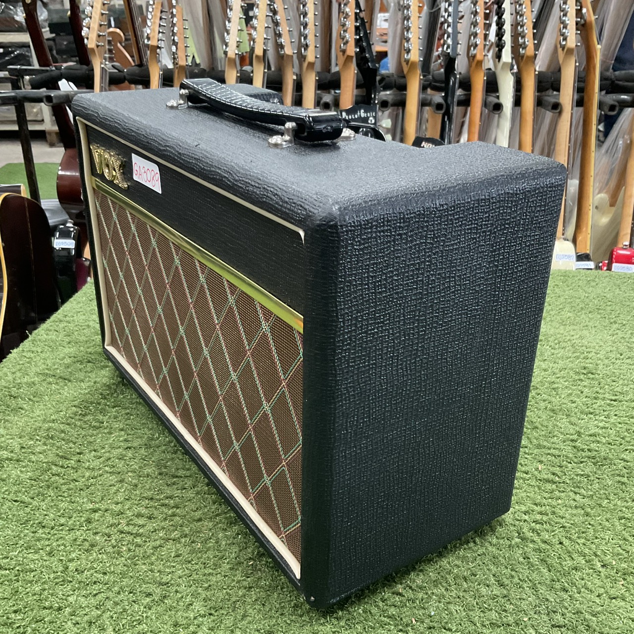 แอมป์กีต้าร์ VOX : Pathfinder10 V9106