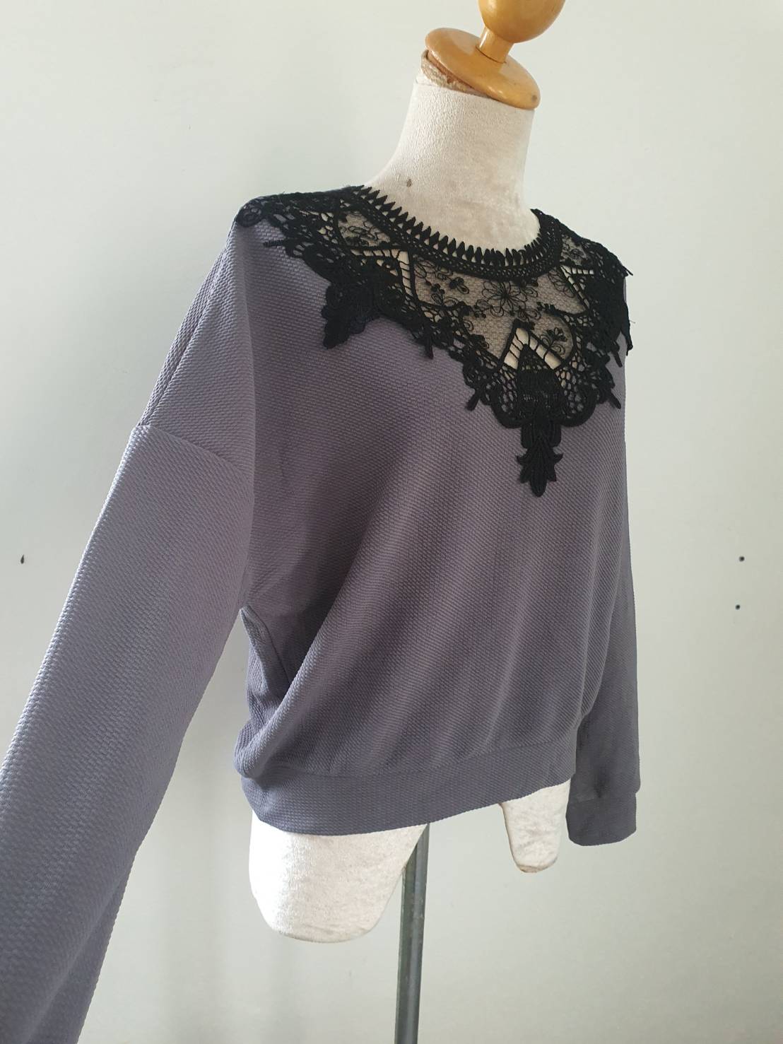 FF05602 เสื้อแฟชั่น สีเทาเข้ม แบรนด์ size m อก free
