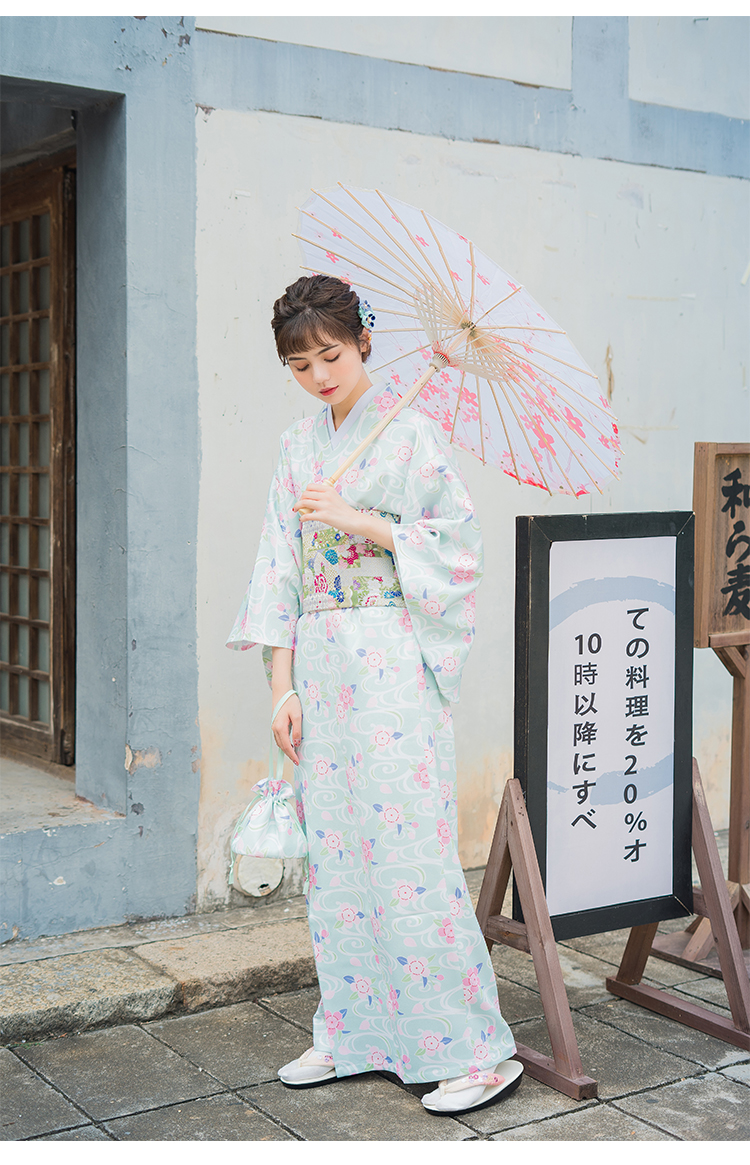 ชุดยูกาตะหญิง ญี่ปุ่น สีเขียวอ่อน 日本の浴衣 Japanese Women Yukata Light Green