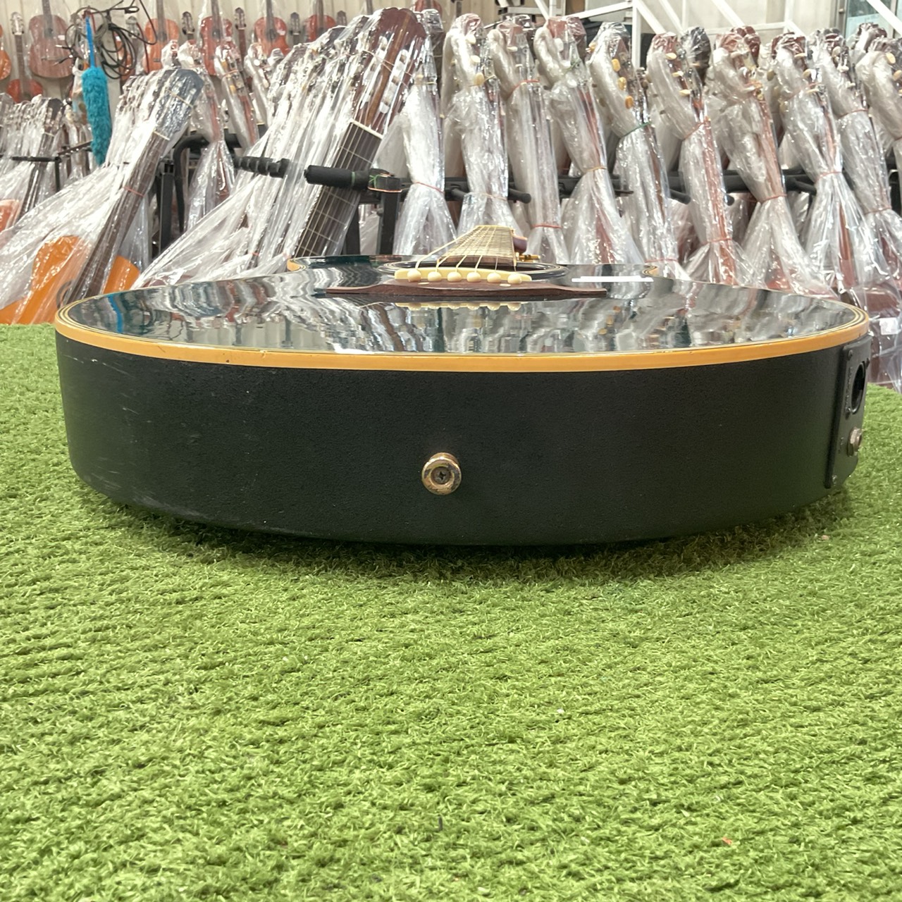 กีต้าร์โปร่งไฟฟ้า Mavis : MX-320