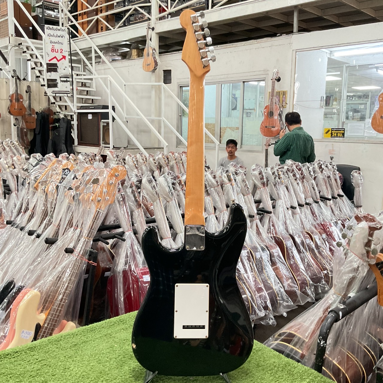 กีต้าร์ไฟฟ้า BUSKER'S