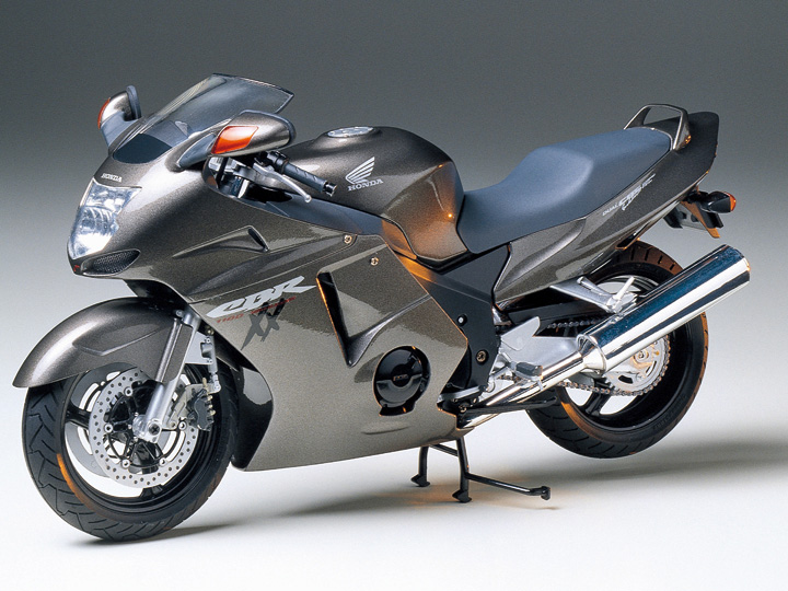 โมเดลมอเตอร์ไซด์ทามิย่า ขนาด 1/12 Tamiya TA14070 Honda CBR 1100XX Super Blackbird