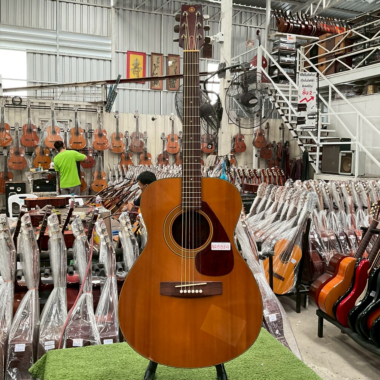 กีต้าร์โปร่ง YAMAHA : FG-130